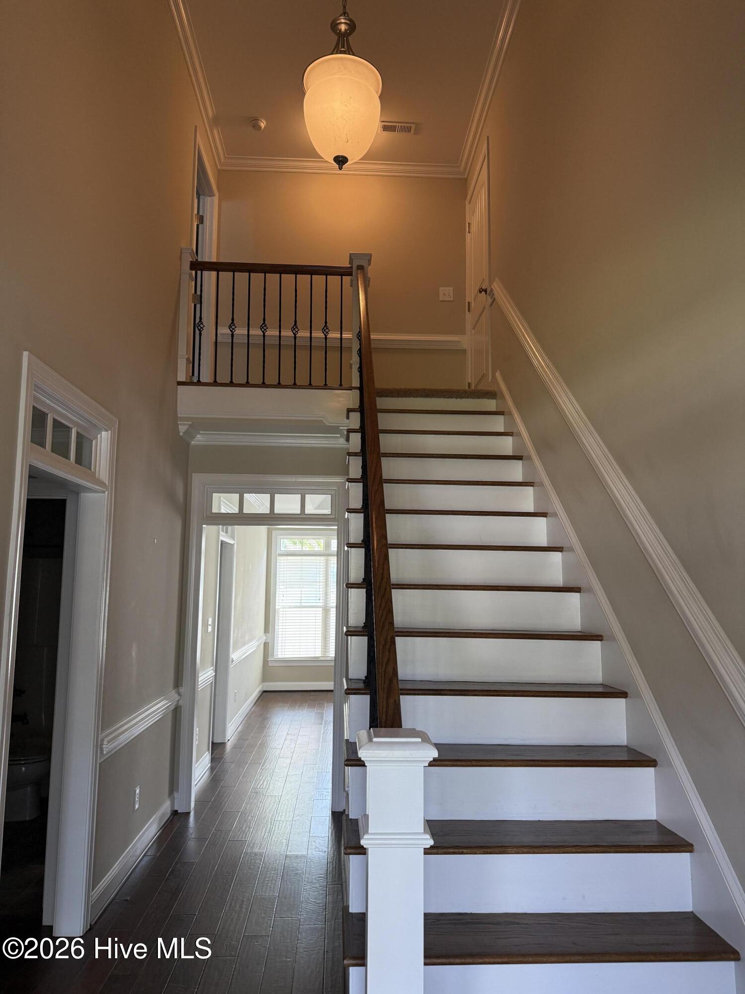 3103 Live Oak Lane N B Property Photo 6