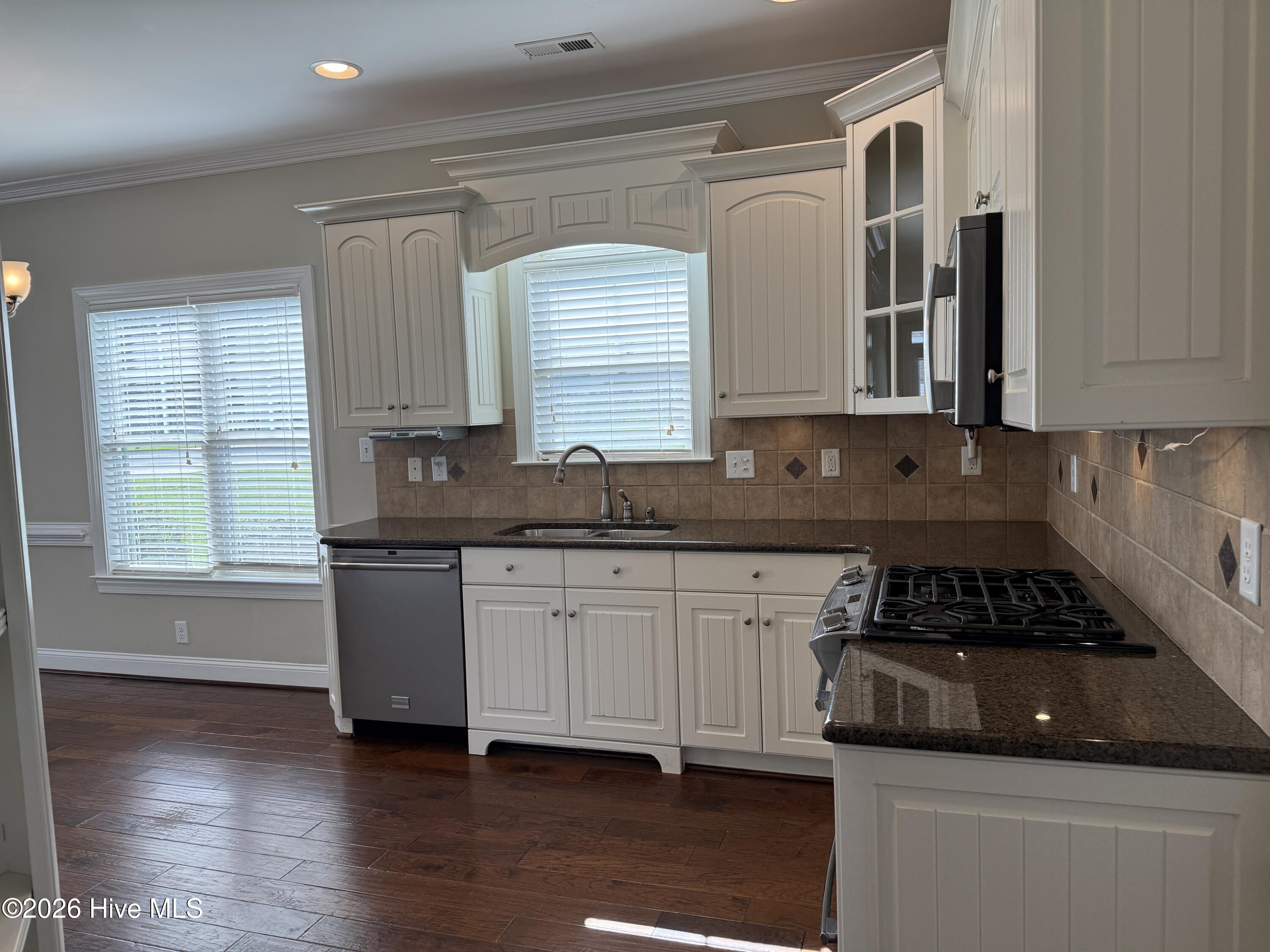 3103 Live Oak Lane N B Property Photo 11
