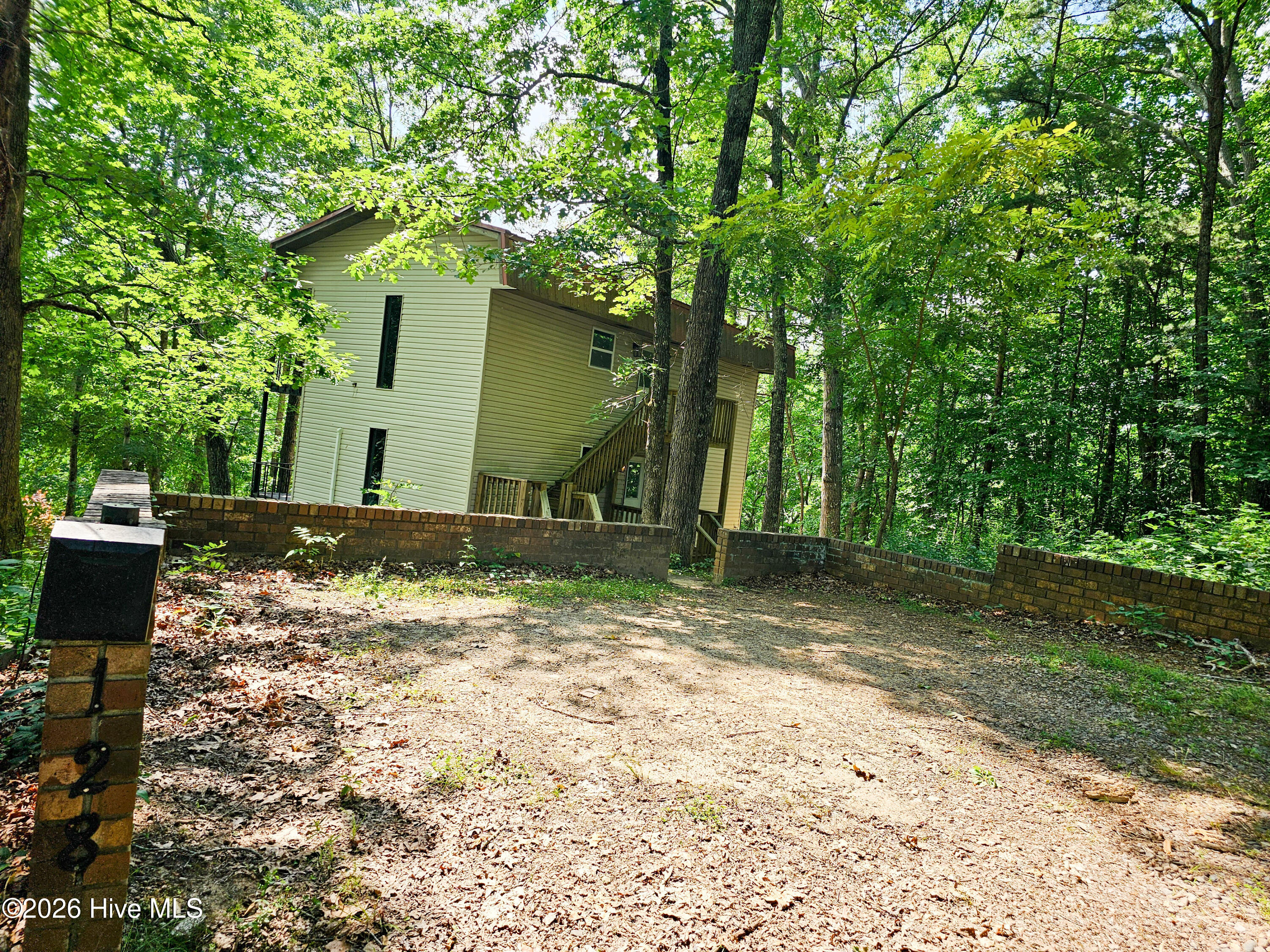128 Manor Drive A & B Property Photo 7