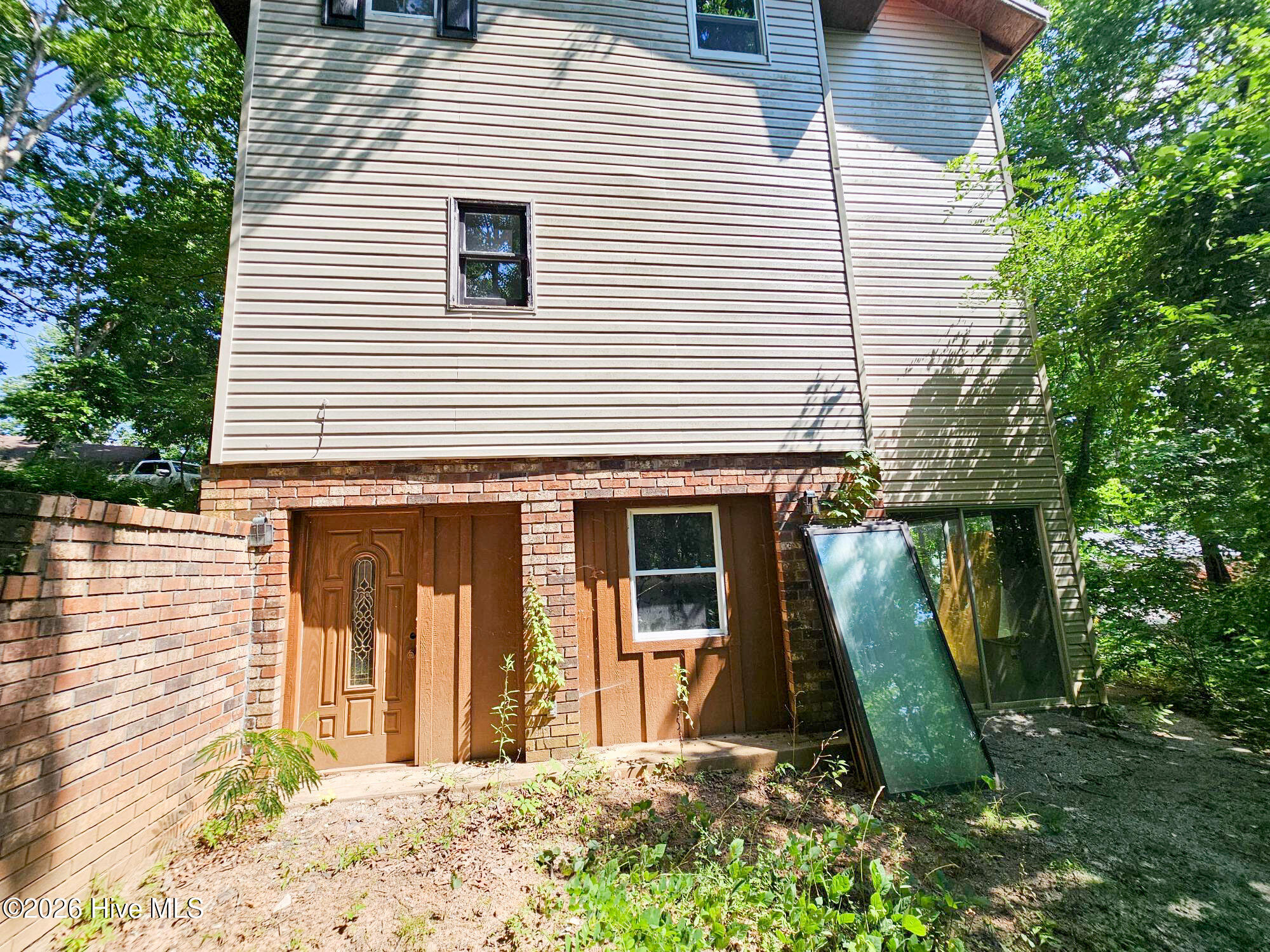 128 Manor Drive A & B Property Photo 10