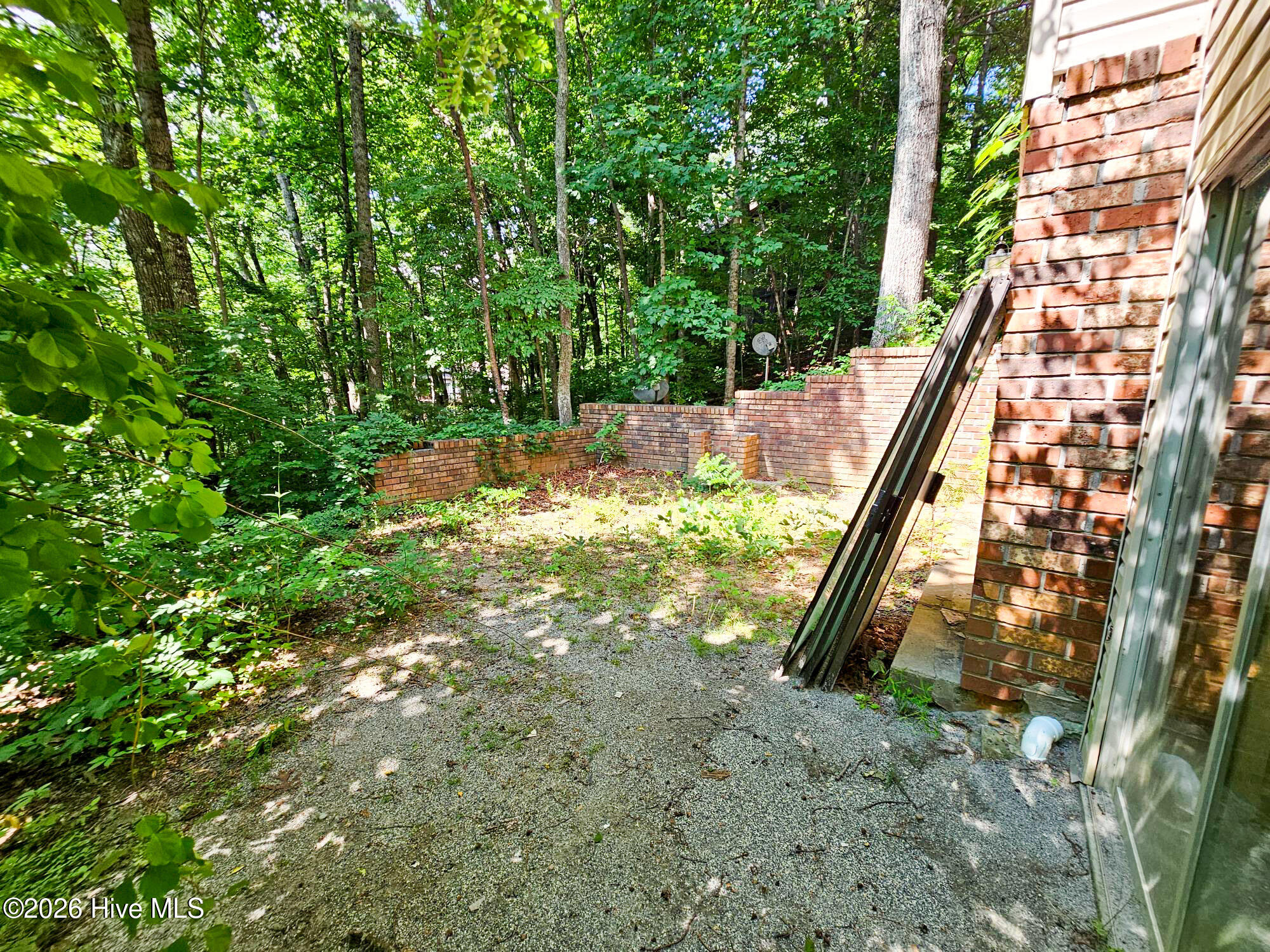 128 Manor Drive A & B Property Photo 11