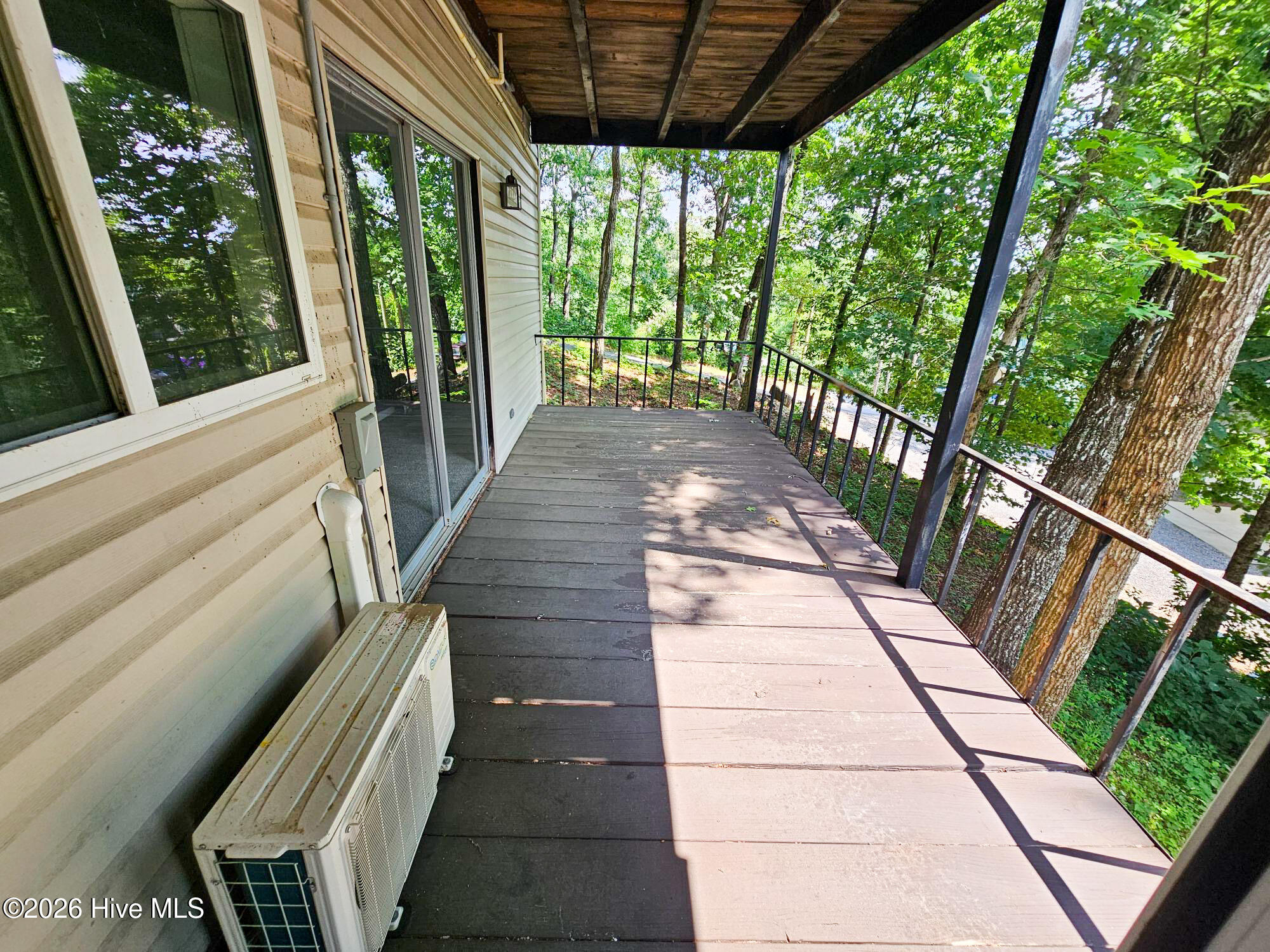128 Manor Drive A & B Property Photo 18