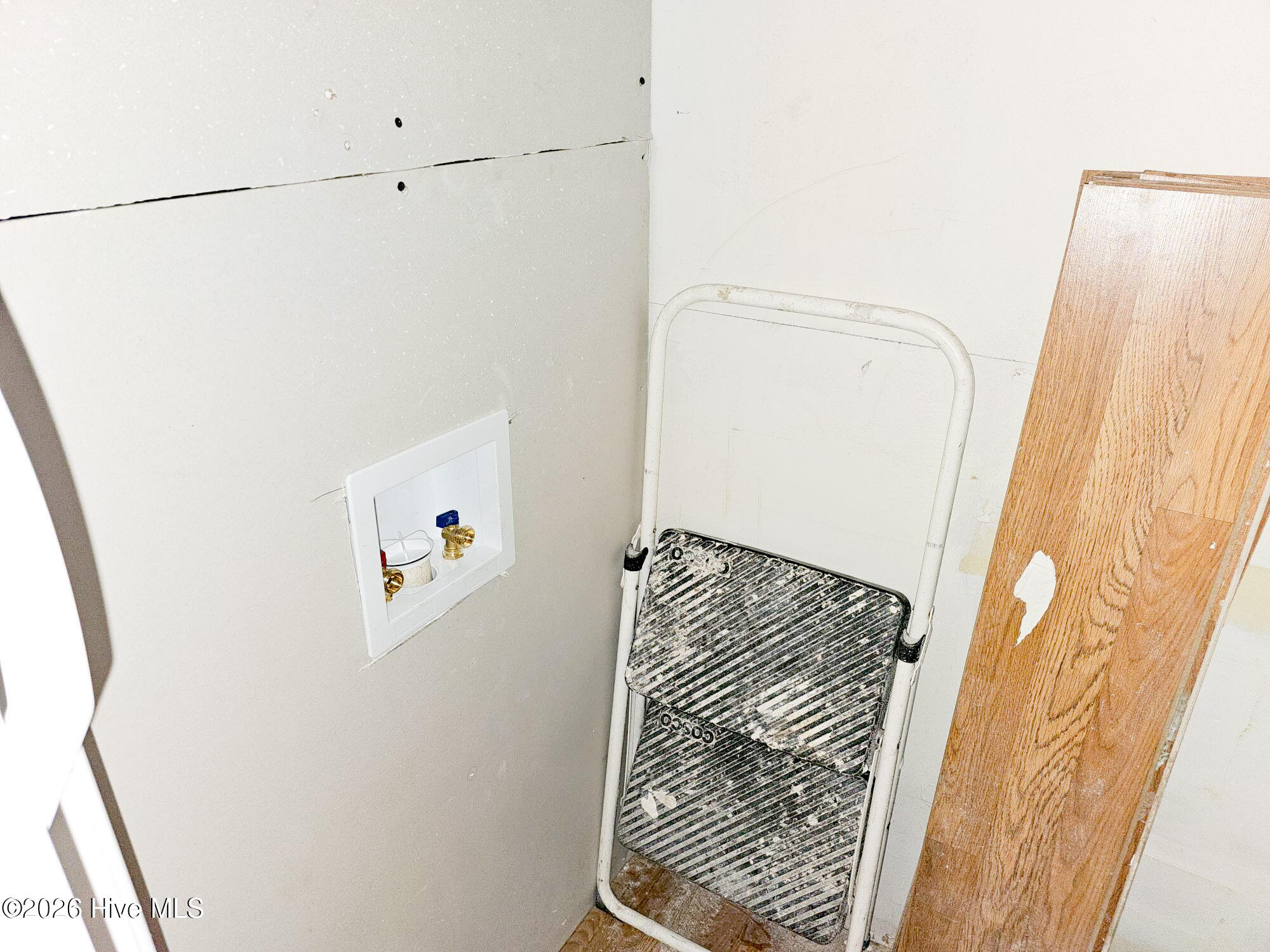 128 Manor Drive A & B Property Photo 32