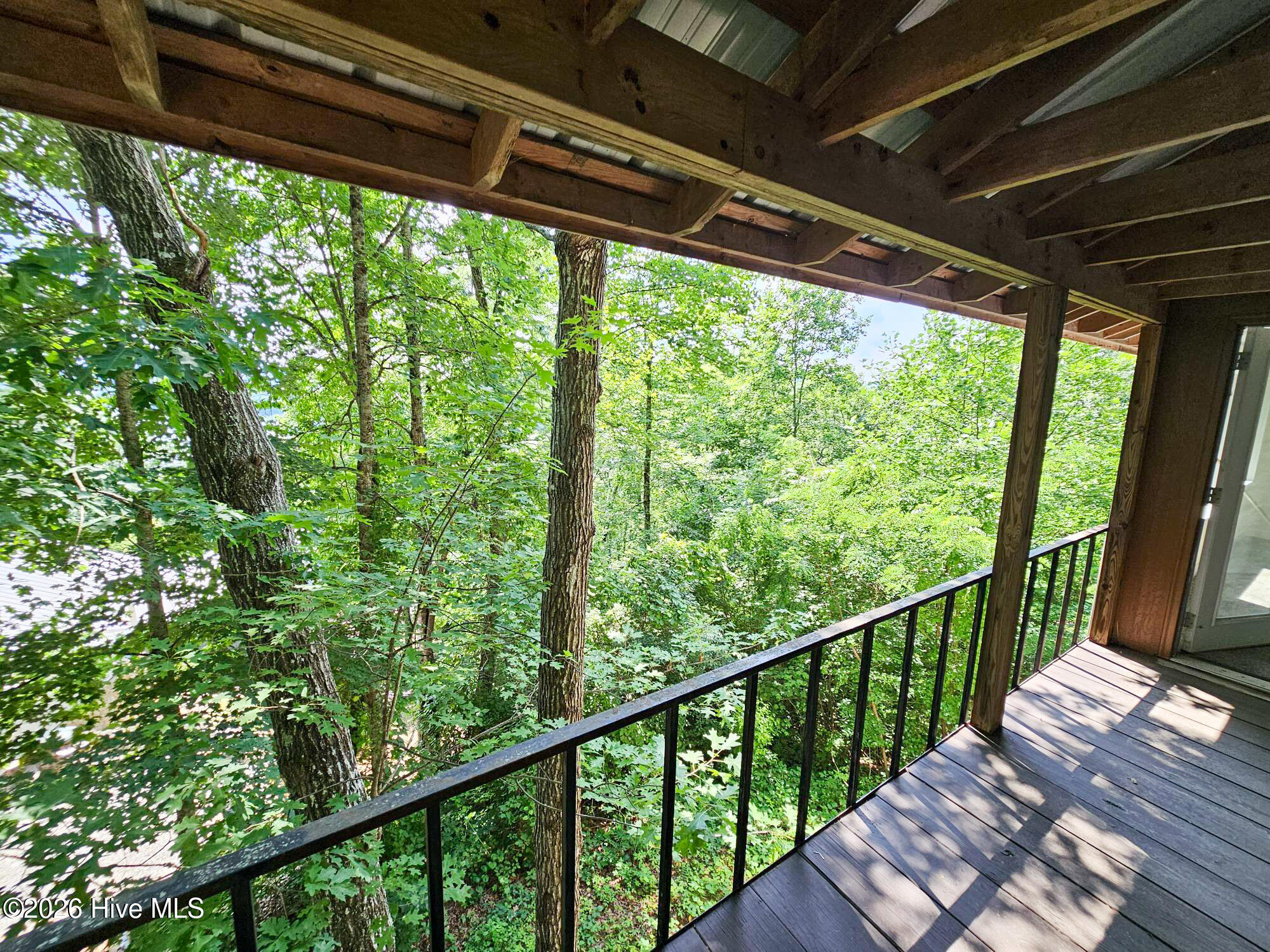 128 Manor Drive A & B Property Photo 38