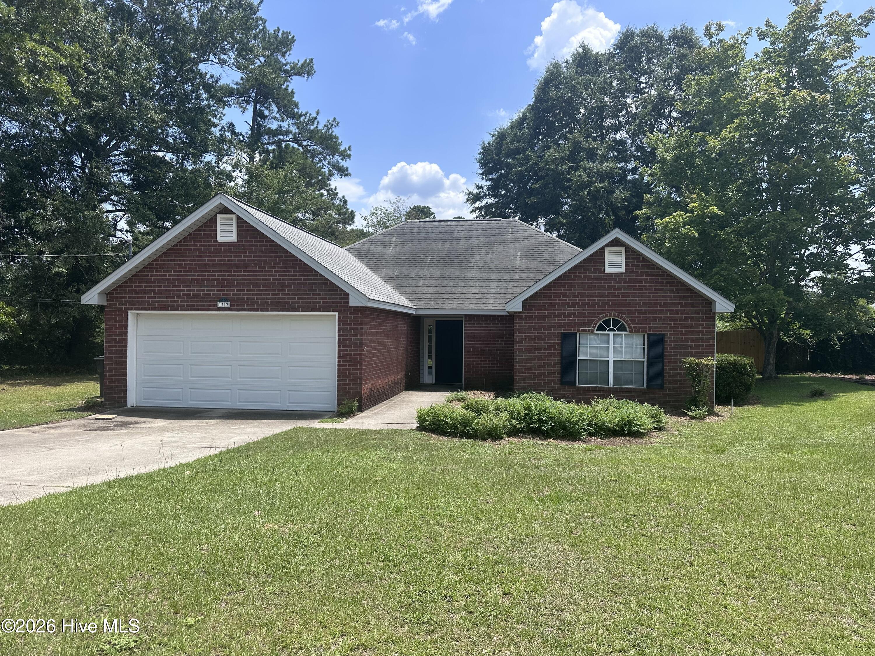 1712 Harrogate Drive Property Photo 1