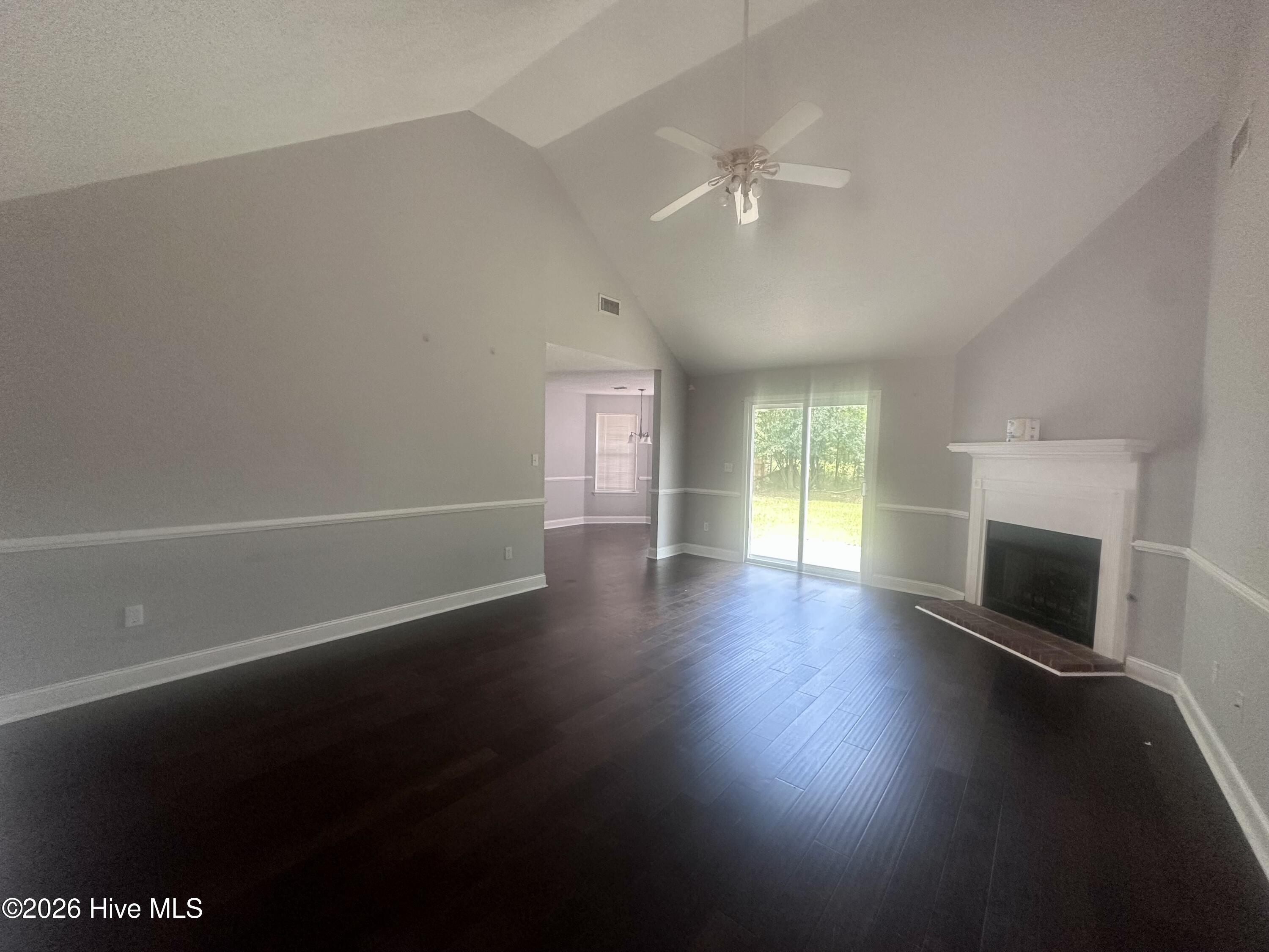 1712 Harrogate Drive Property Photo 2