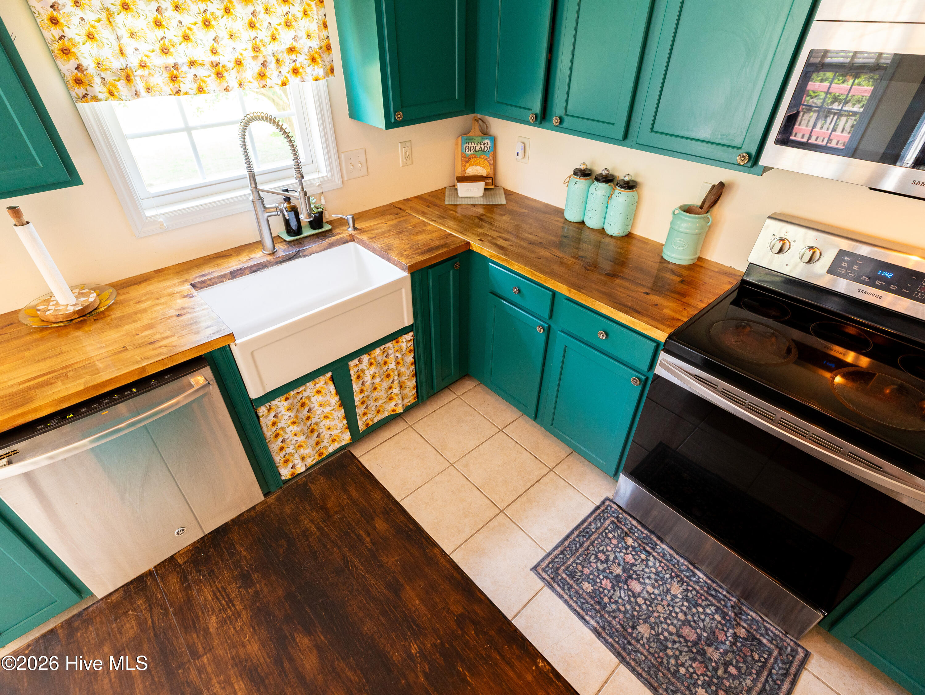 228 Rutherford Way Property Photo 7