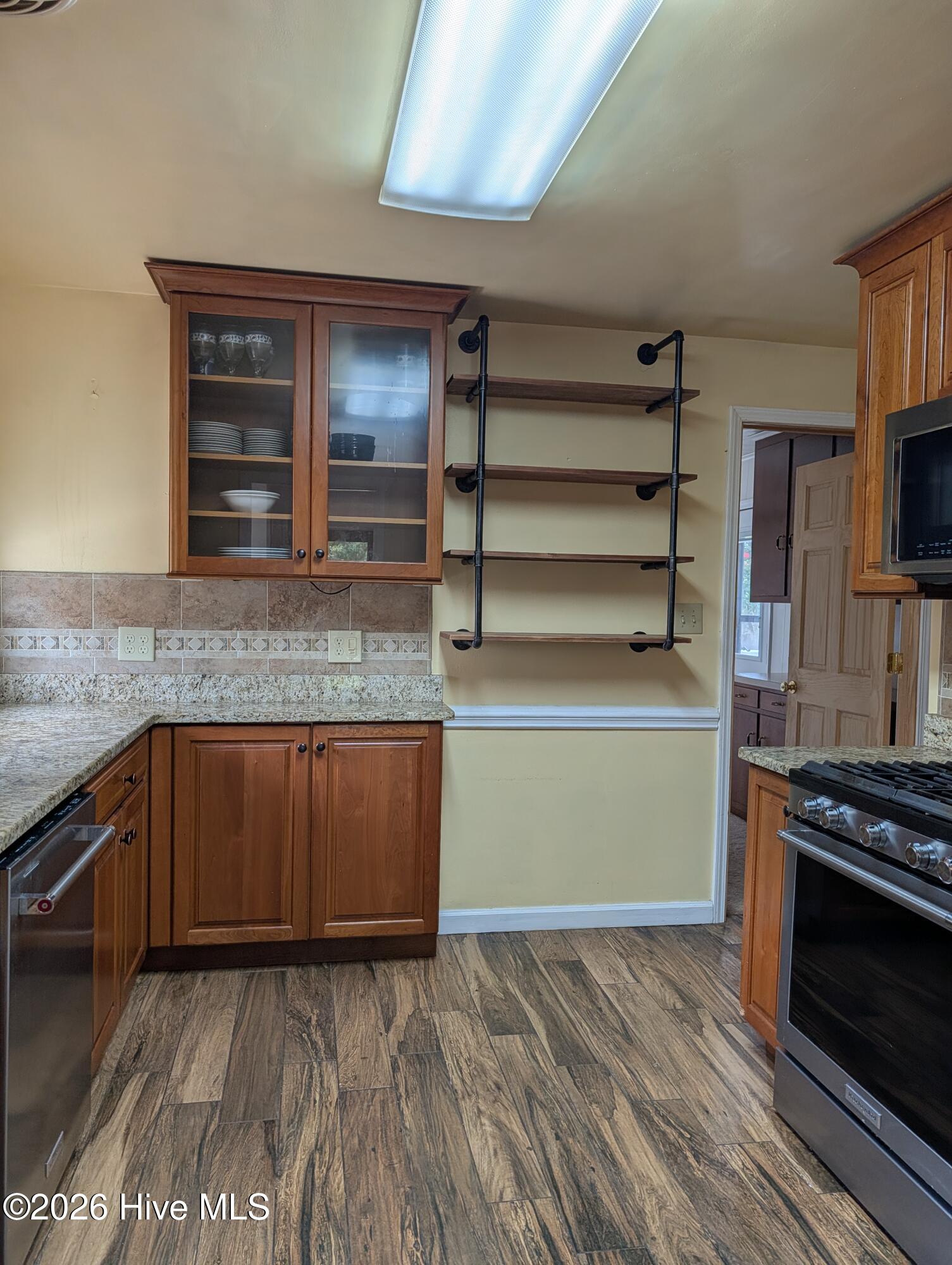 109 Forest View Drive Property Photo 7