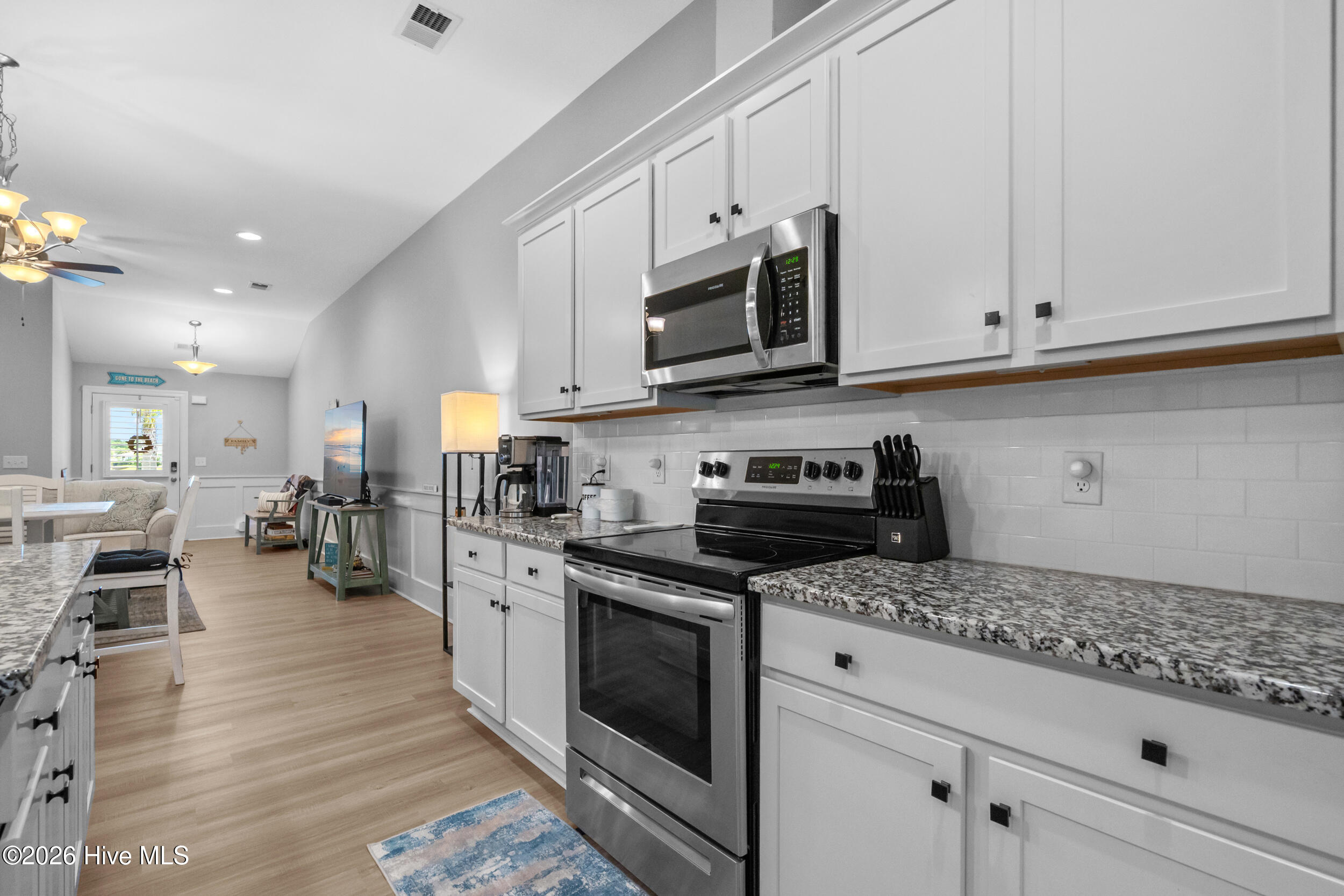 1264 Marsilio Lane Sw Unit B Property Photo 17