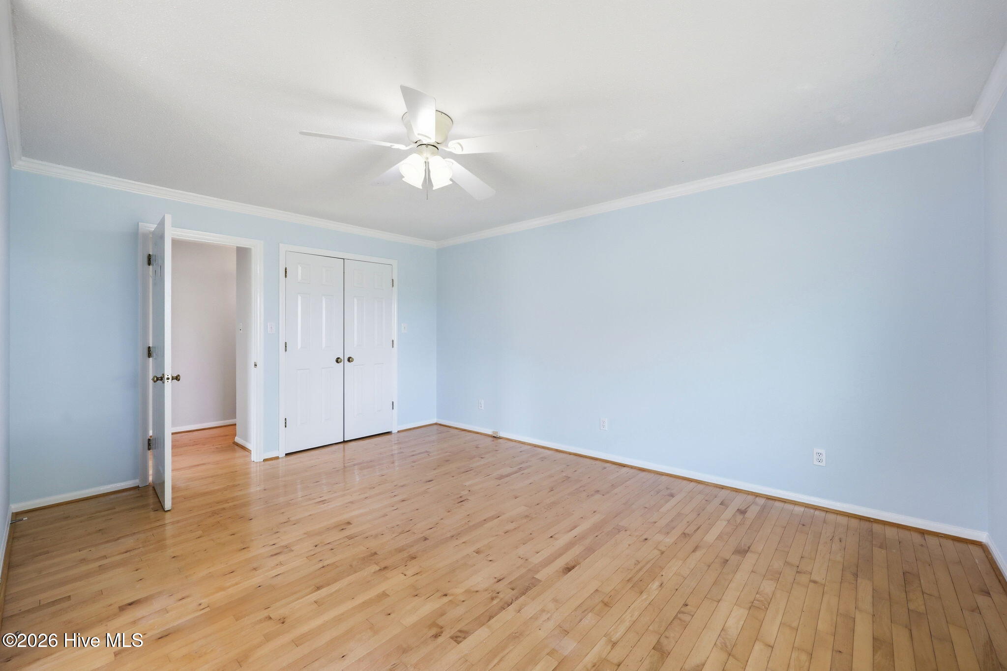 220 Club Point Drive Property Photo 33