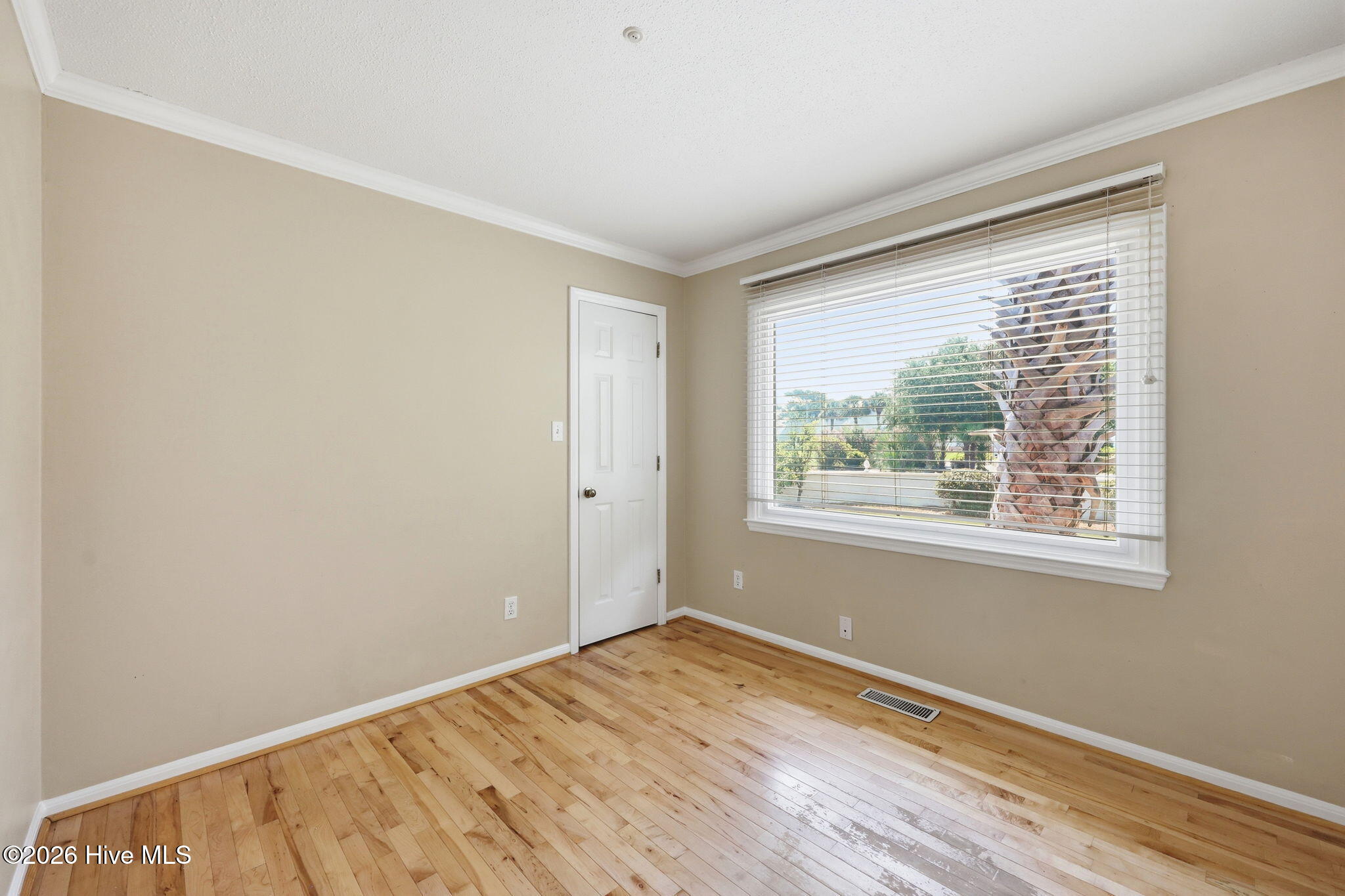 220 Club Point Drive Property Photo 41