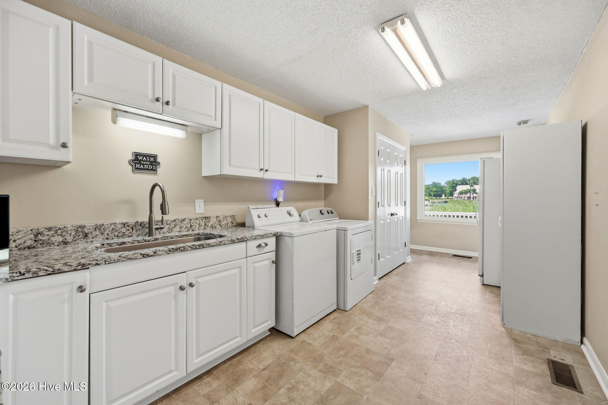 220 Club Point Drive Property Photo 42