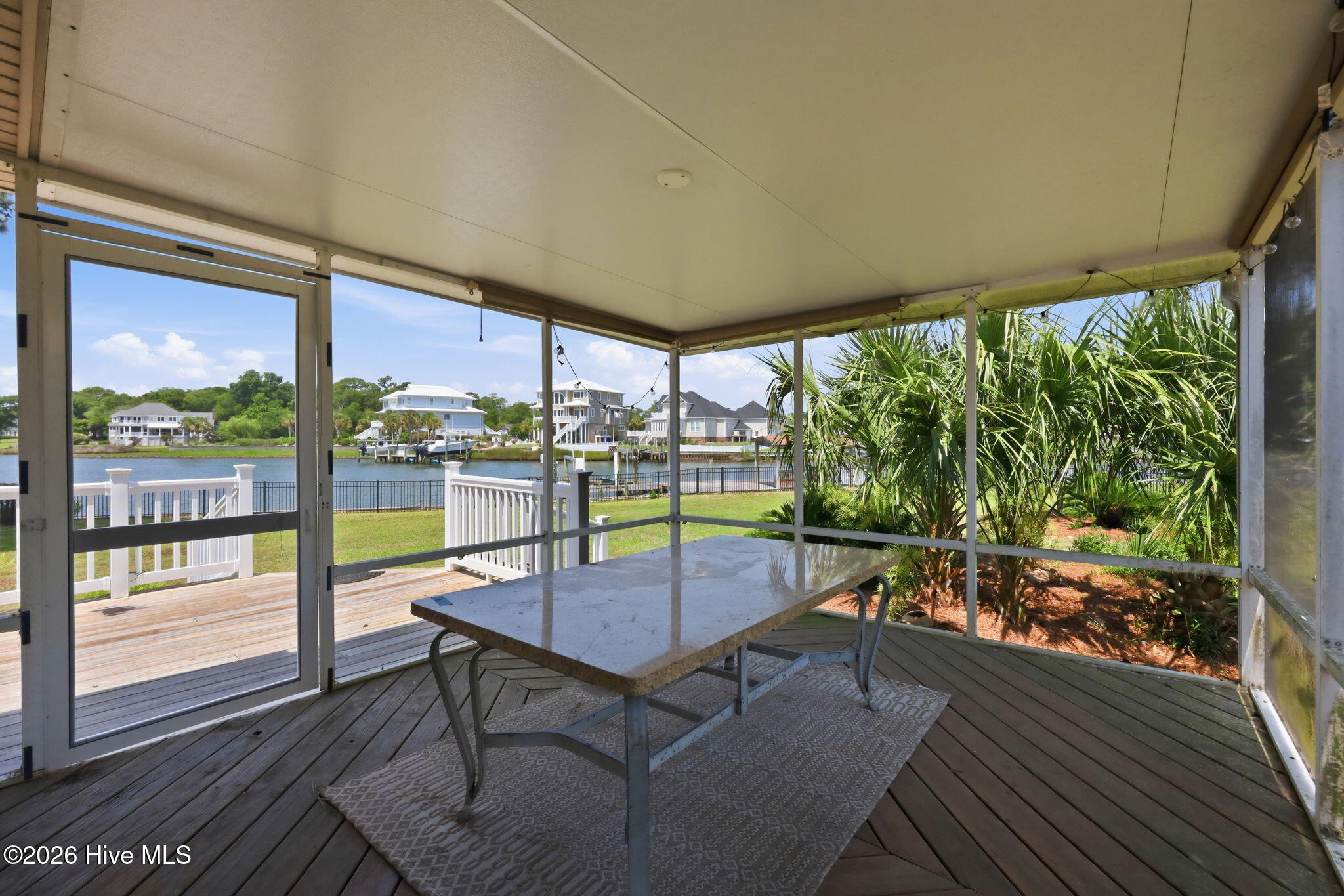 220 Club Point Drive Property Photo 48