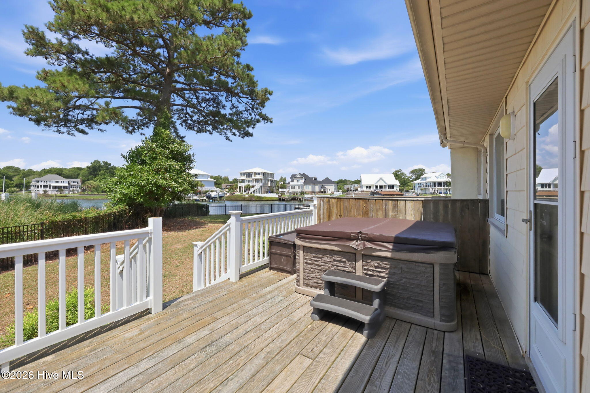 220 Club Point Drive Property Photo 49