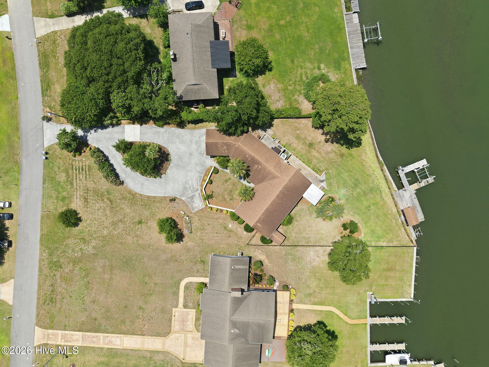 220 Club Point Drive Property Photo 50