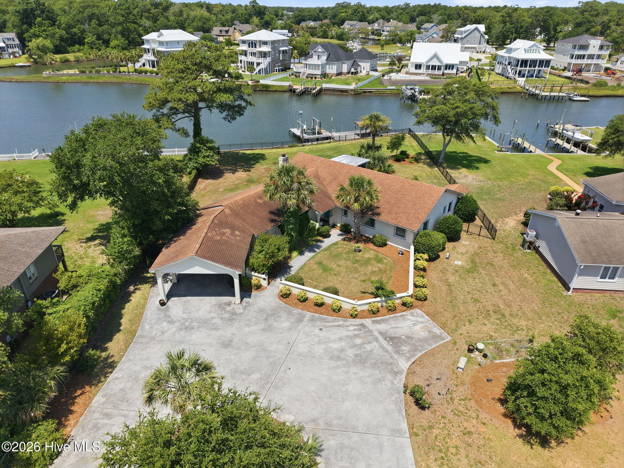 220 Club Point Drive Property Photo 53