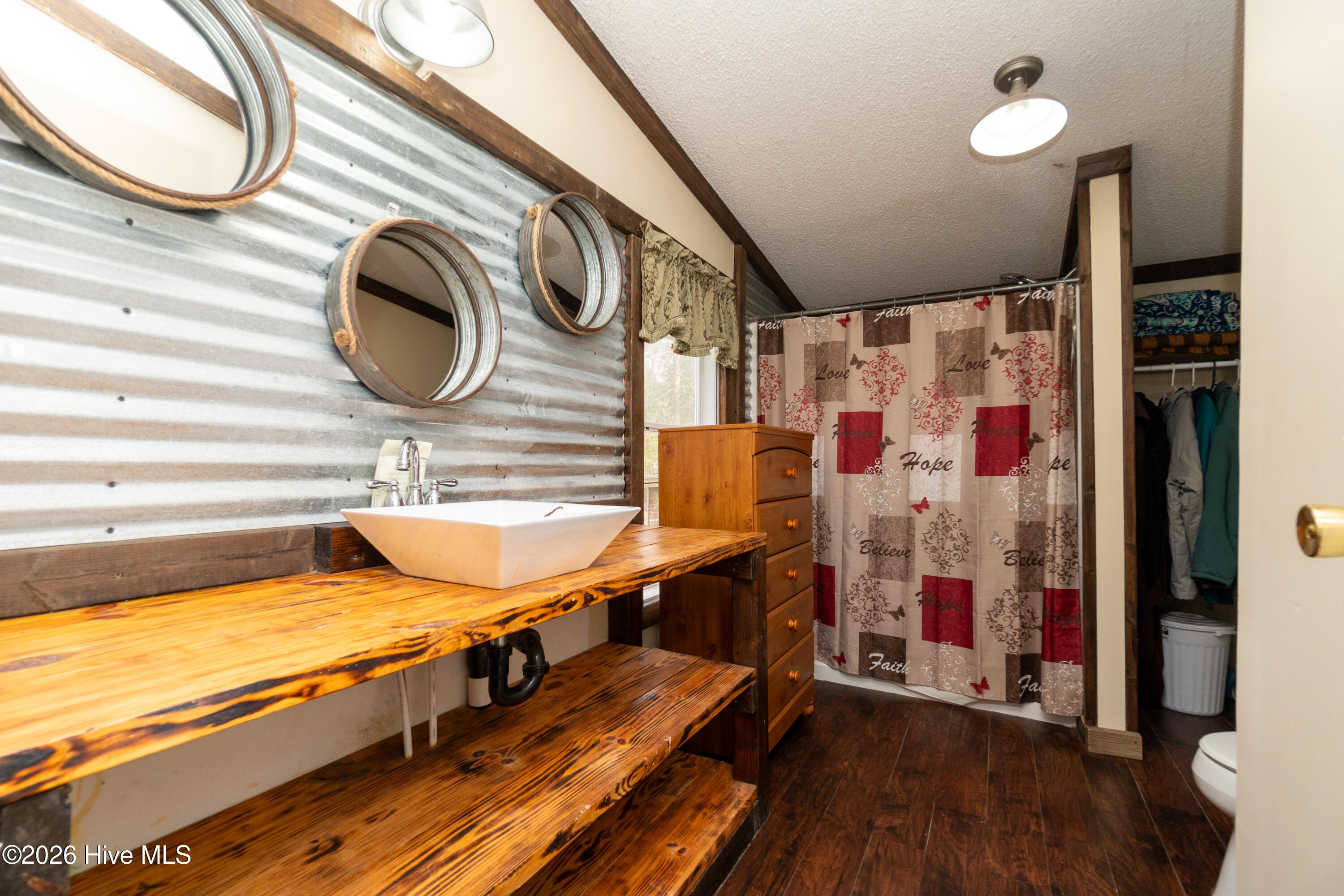 559 Grandy Road Property Photo 14