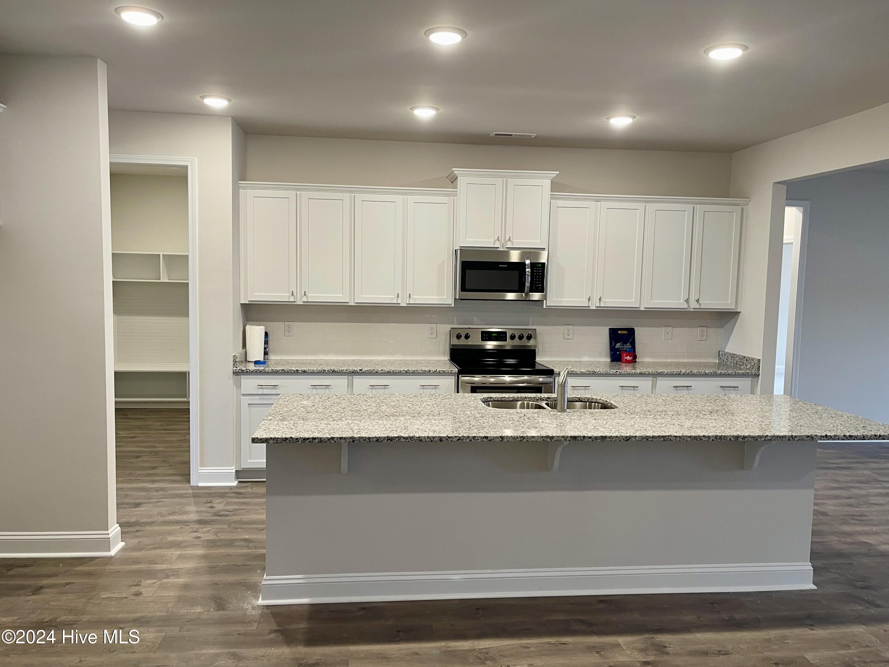 175 Seashore Street Property Photo 11