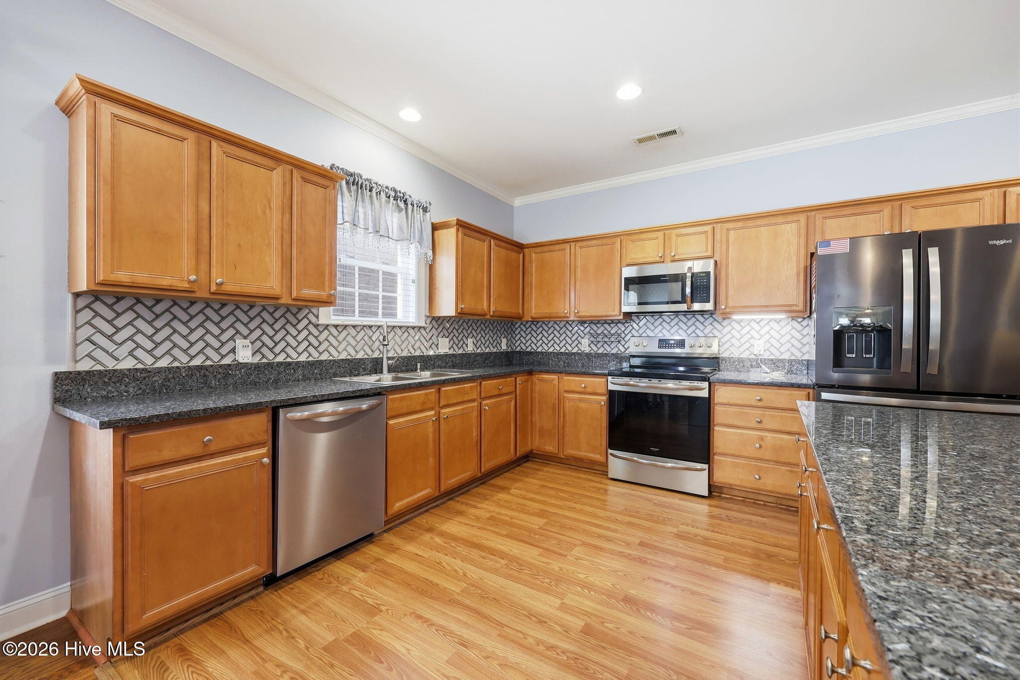 932 Dearborn Court Property Photo 11