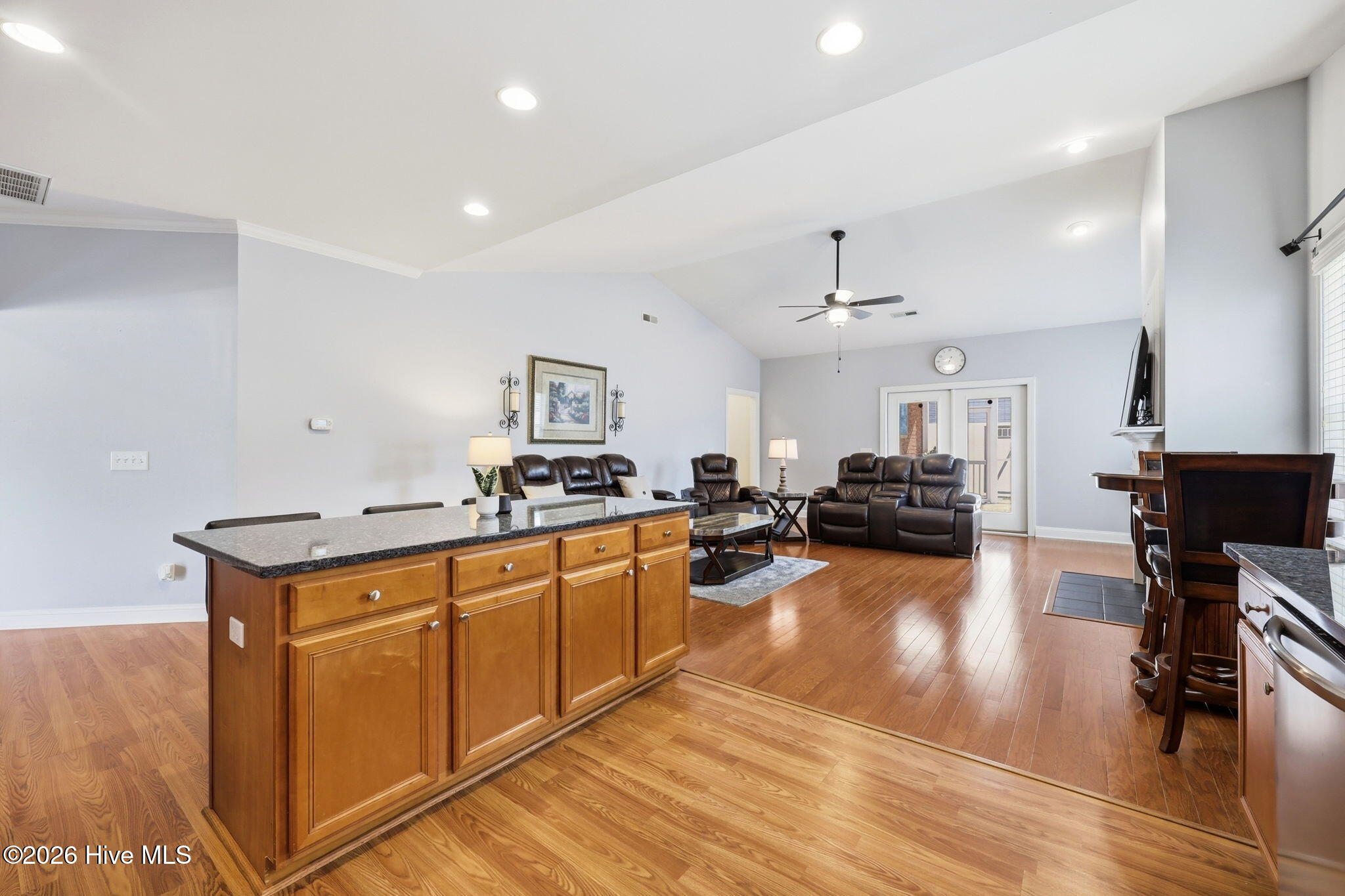 932 Dearborn Court Property Photo 12