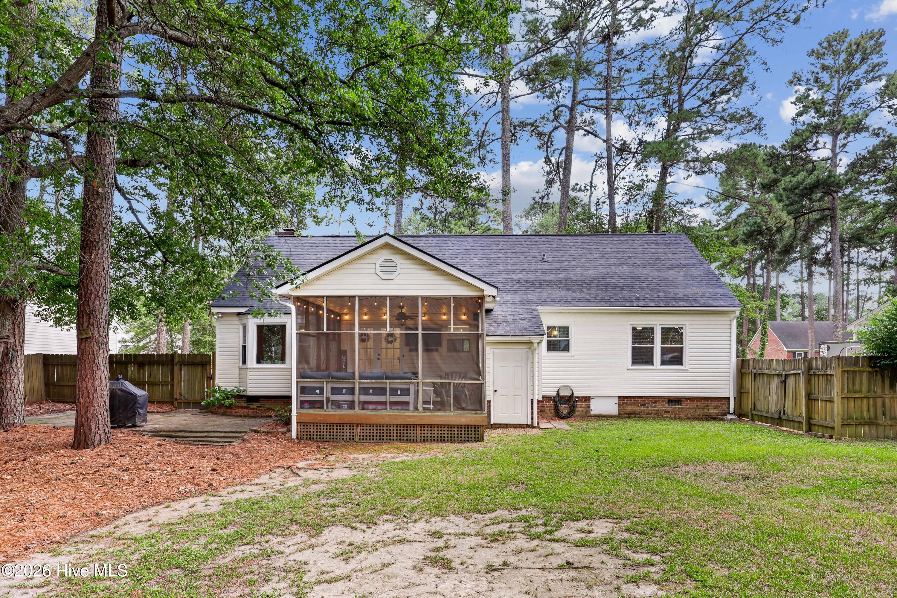 1704 Ridgeway Street W Property Photo 22