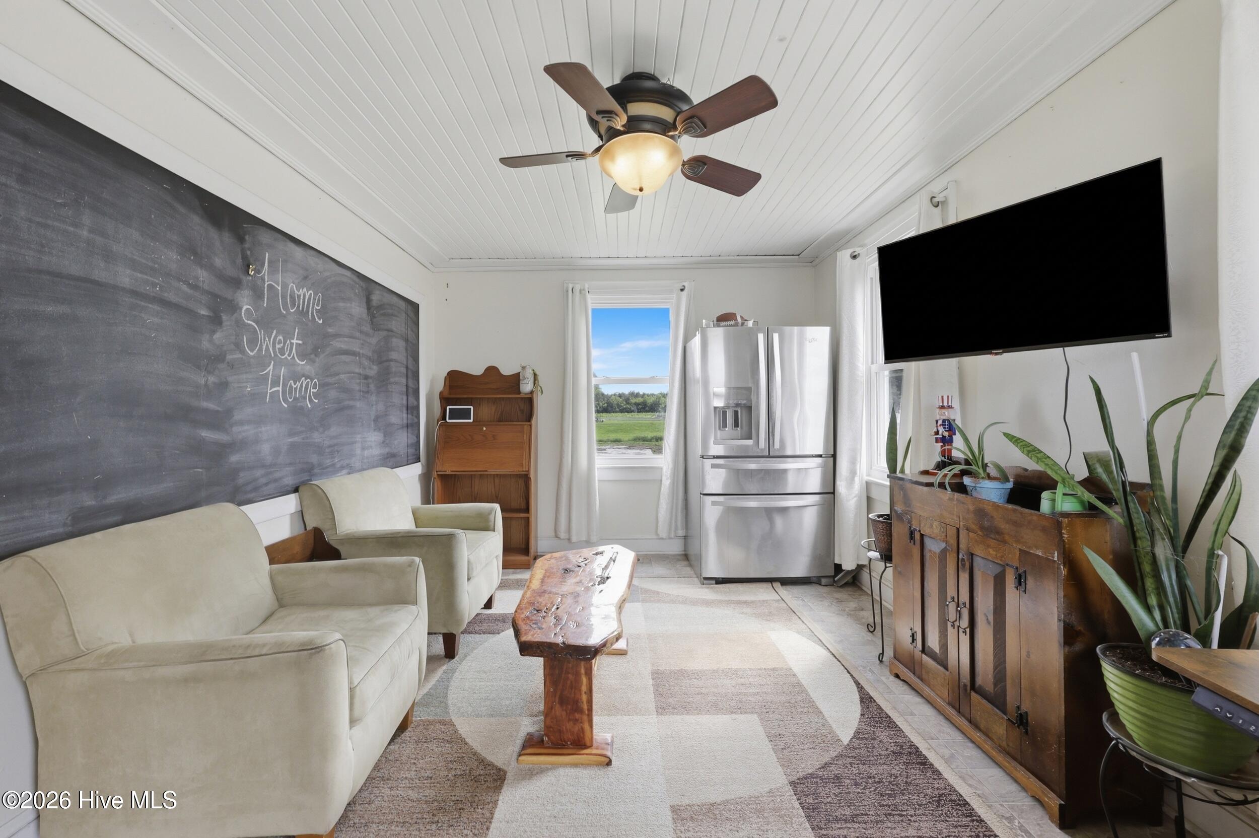 1009 Us Hwy 158 W Property Photo 12