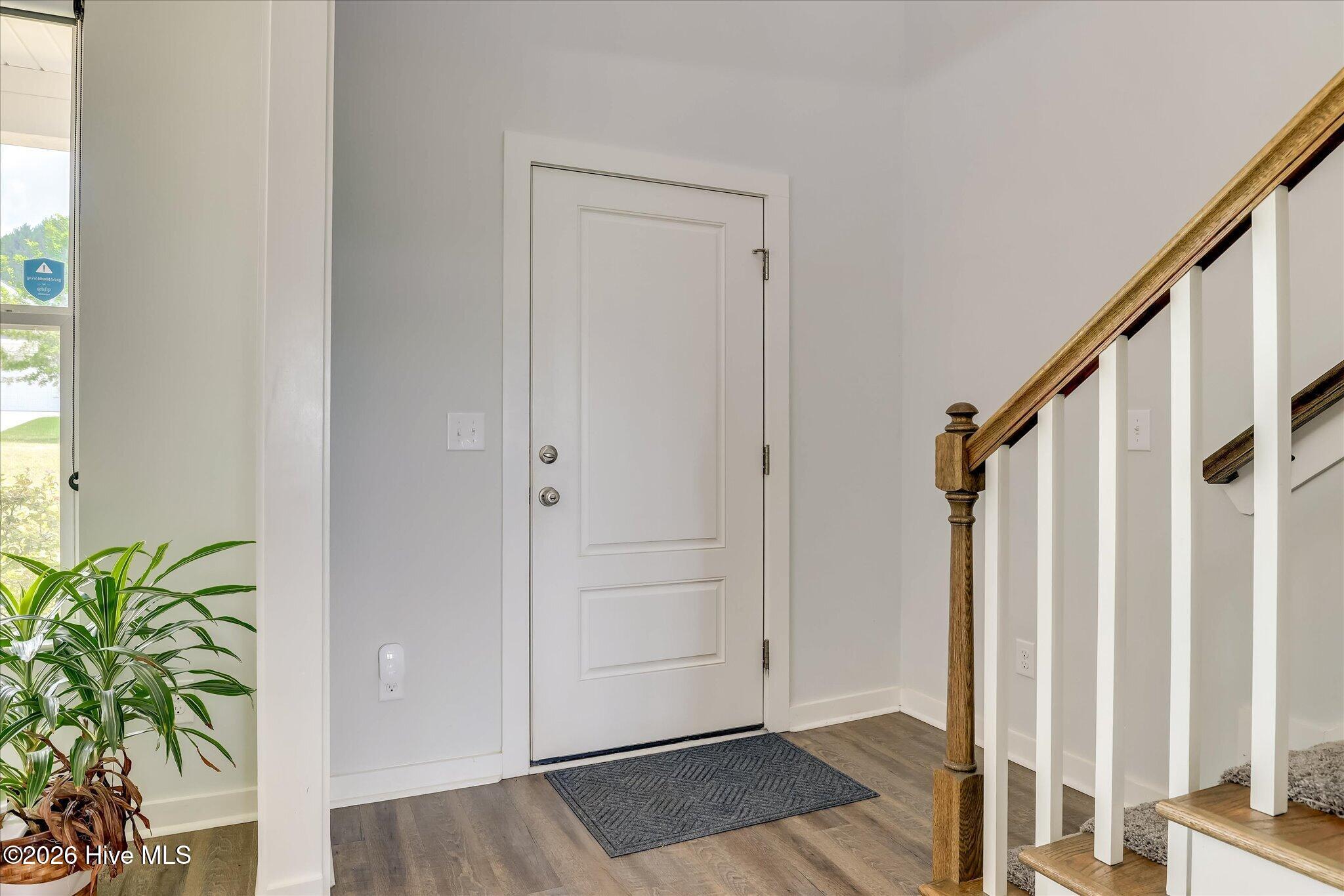 453 Bridle Path Road Property Photo 3
