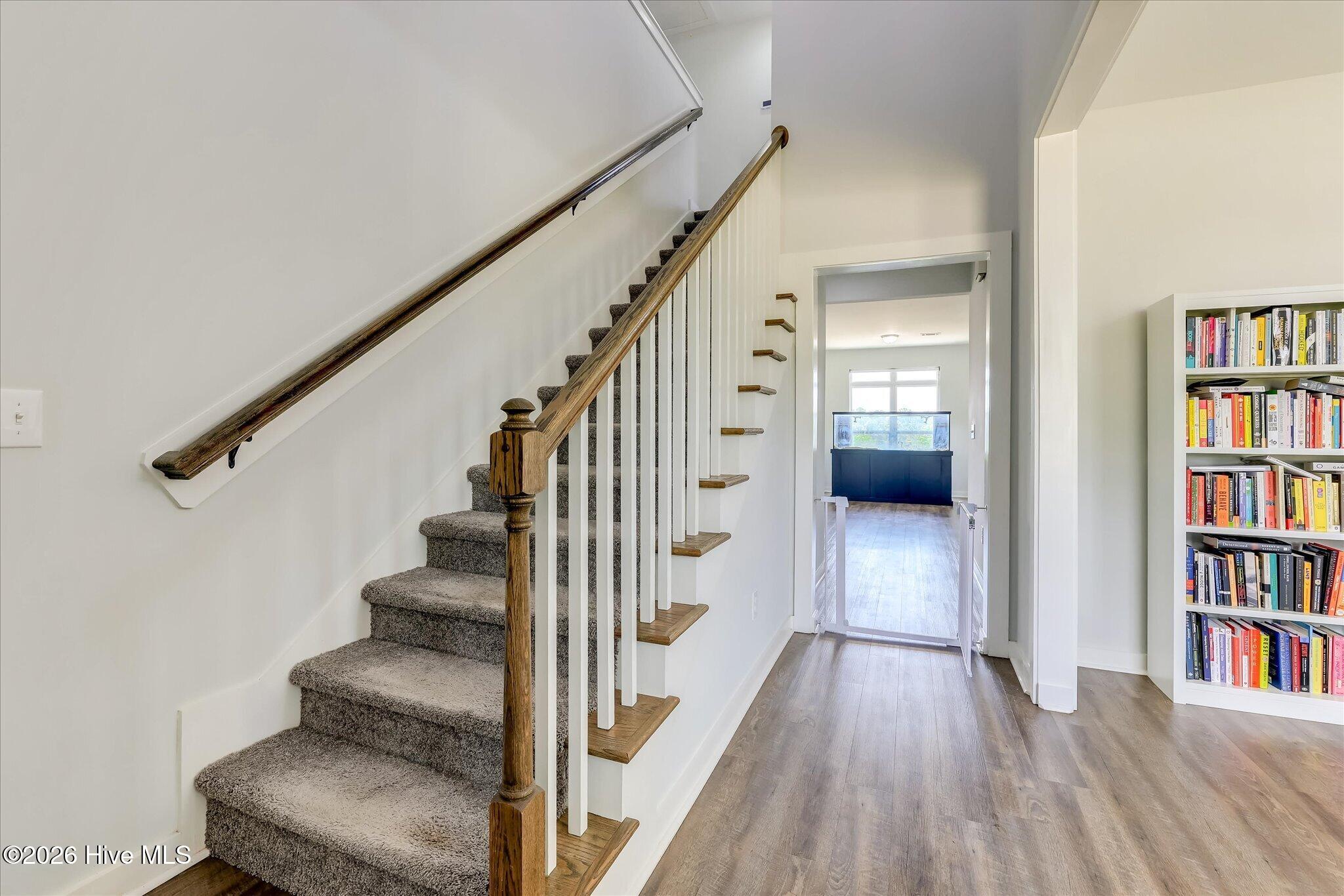 453 Bridle Path Road Property Photo 4