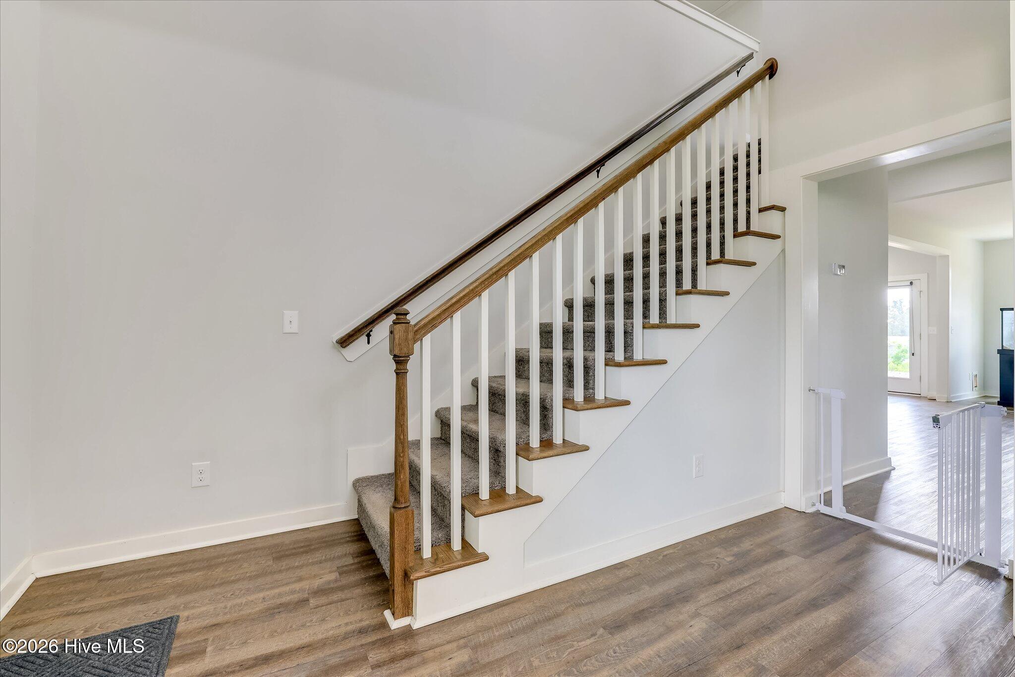 453 Bridle Path Road Property Photo 22