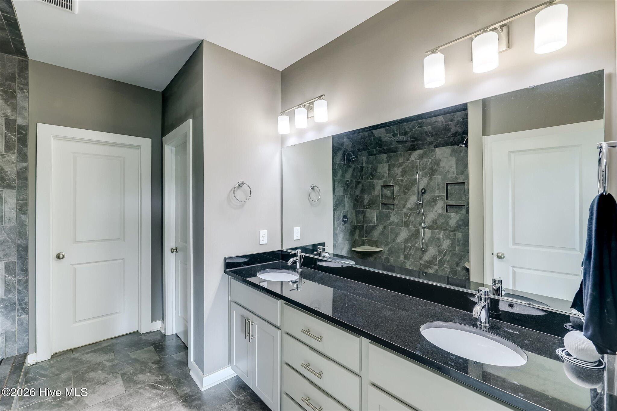 453 Bridle Path Road Property Photo 30