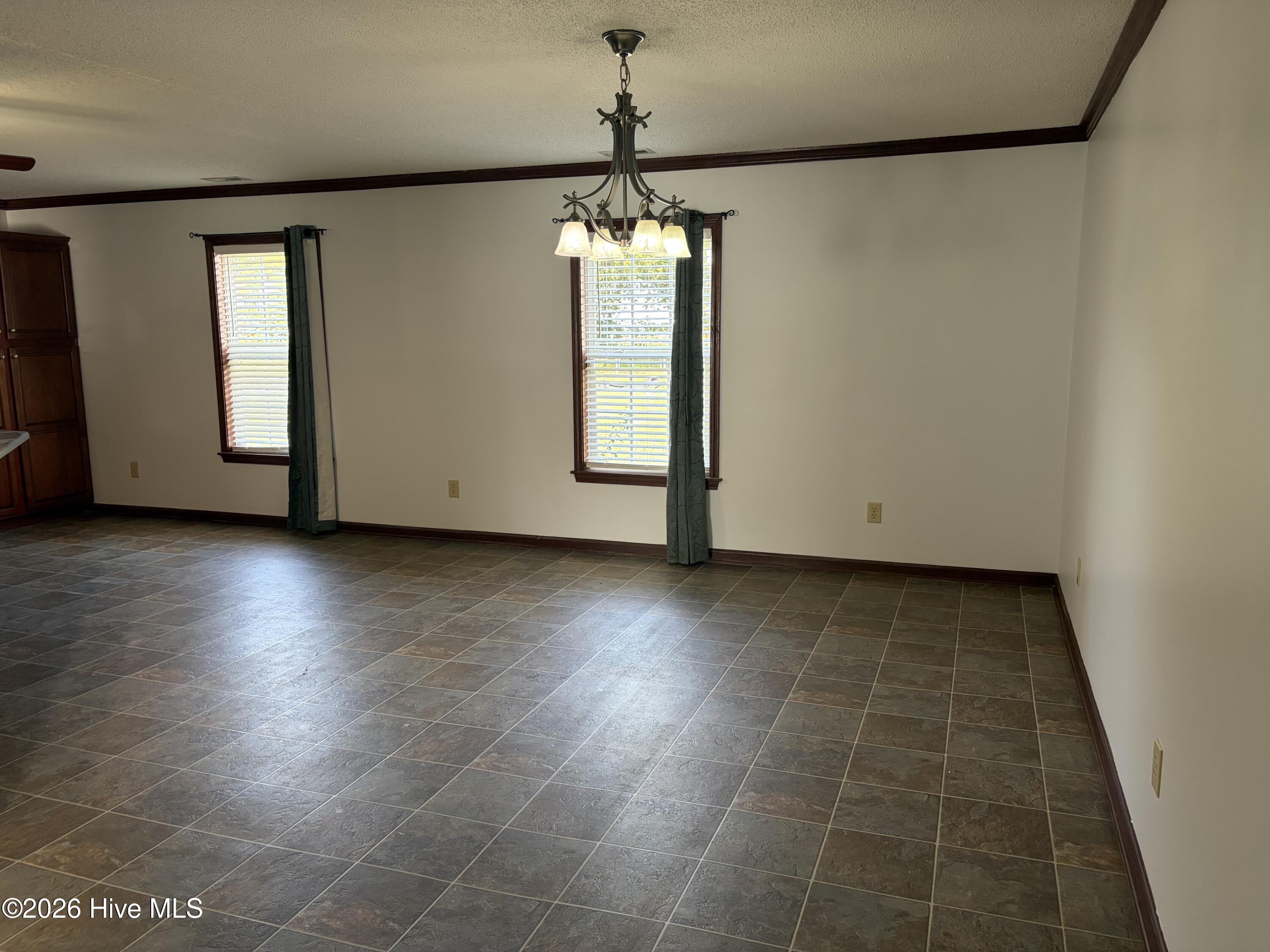 121 Bayberry Road Property Photo 8