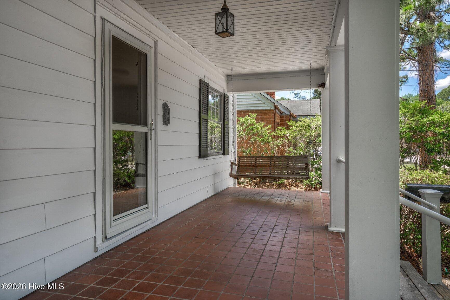1209 W Thomas Street Property Photo 4