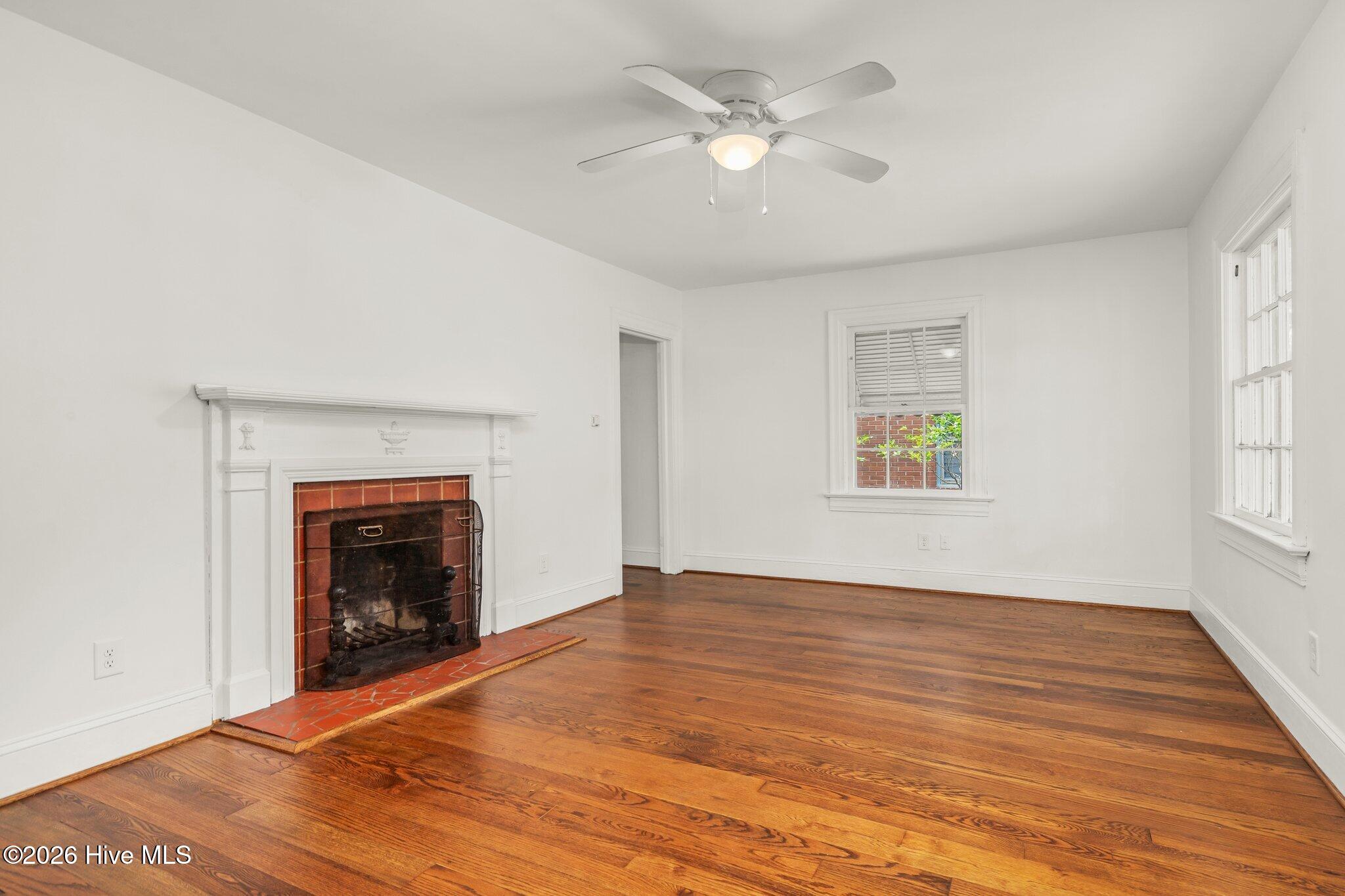 1209 W Thomas Street Property Photo 5