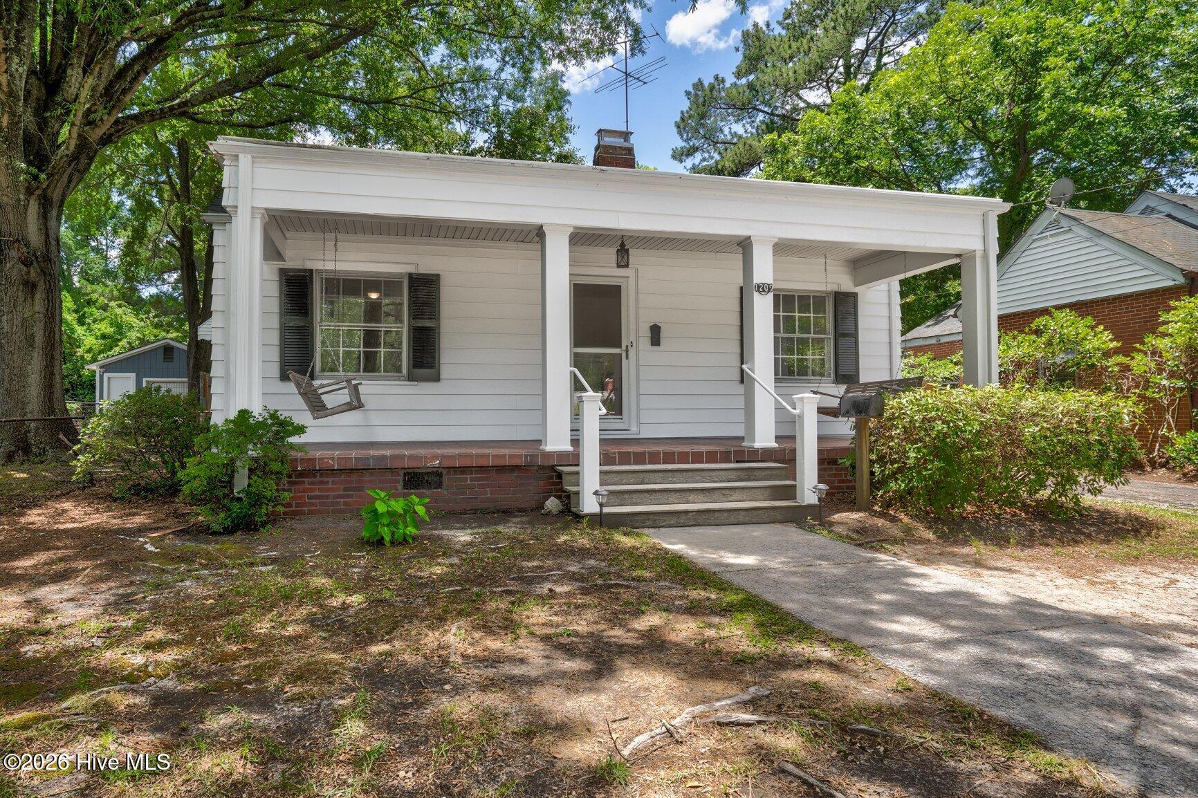 1209 W Thomas Street Property Photo 25