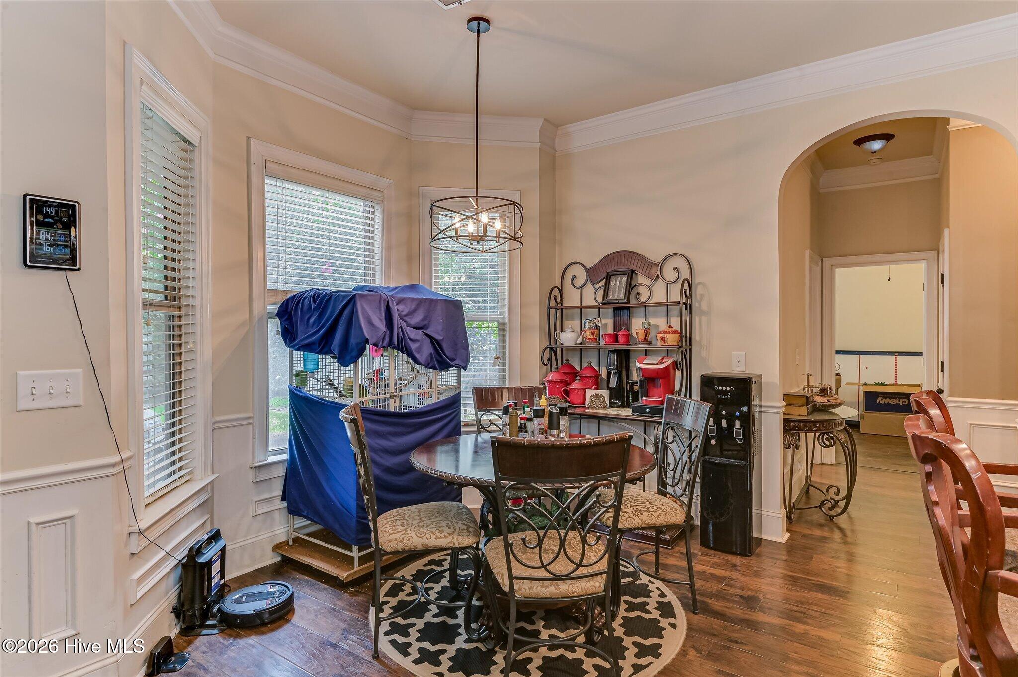 1097 Prides Crossing Property Photo 12