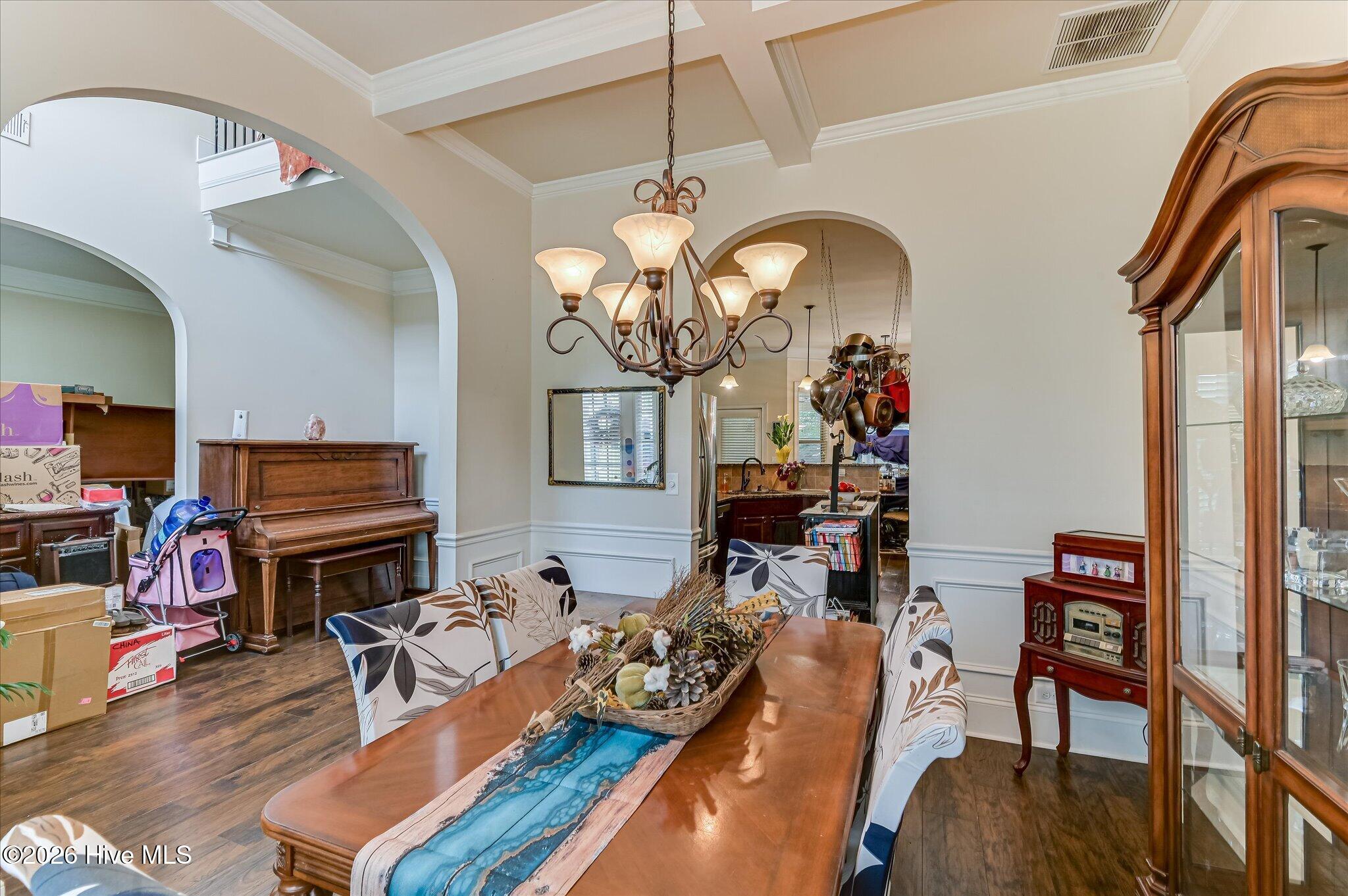1097 Prides Crossing Property Photo 15