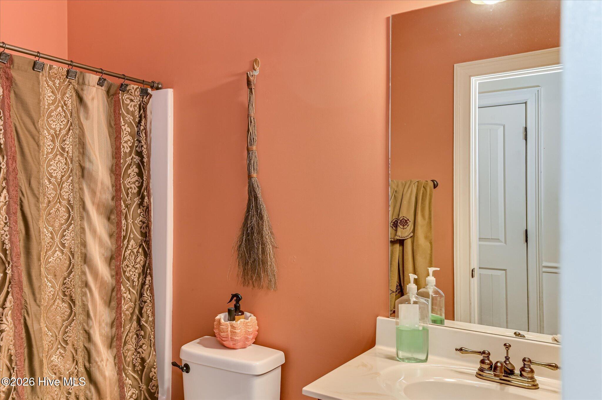 1097 Prides Crossing Property Photo 16