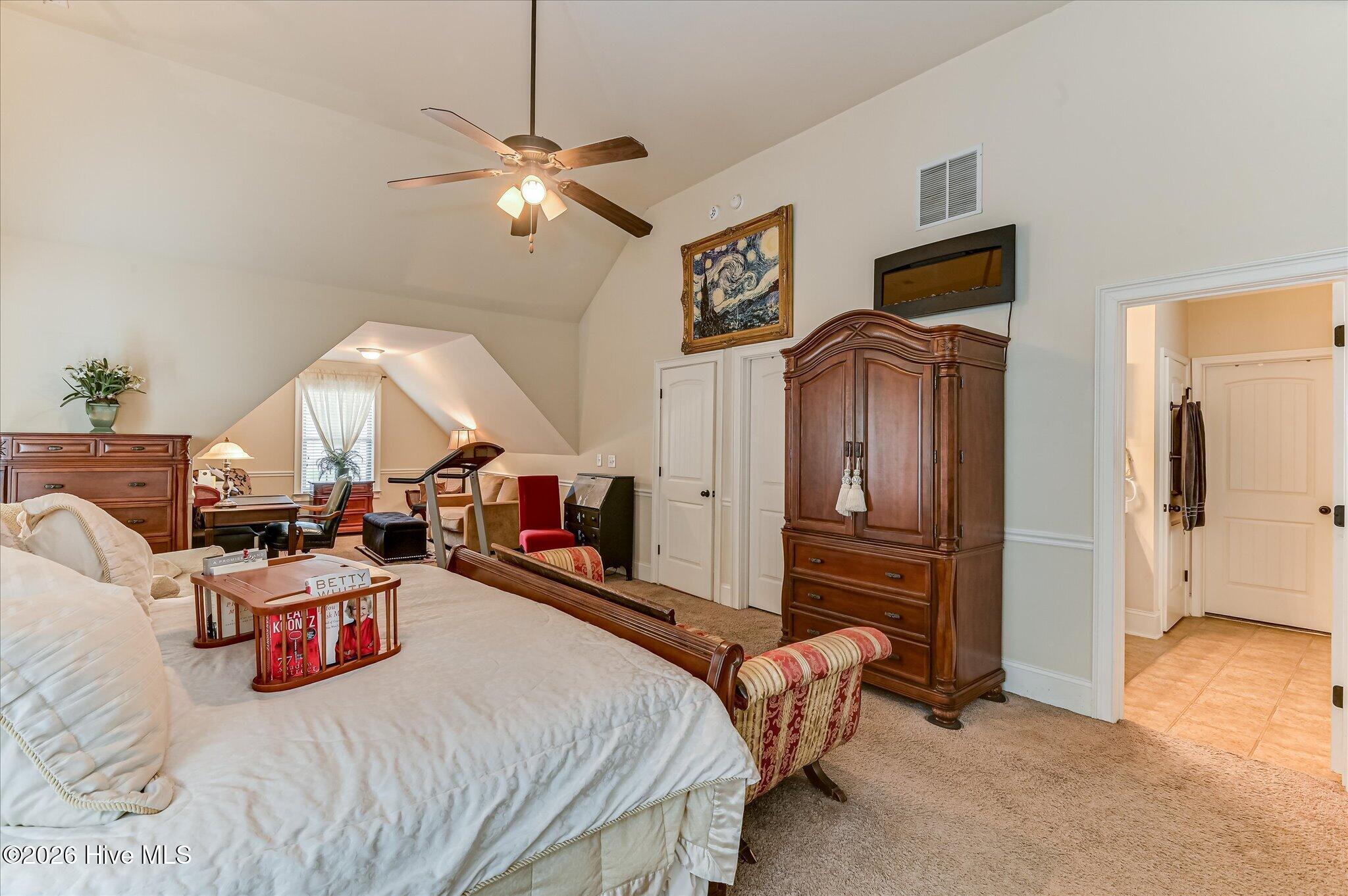 1097 Prides Crossing Property Photo 19