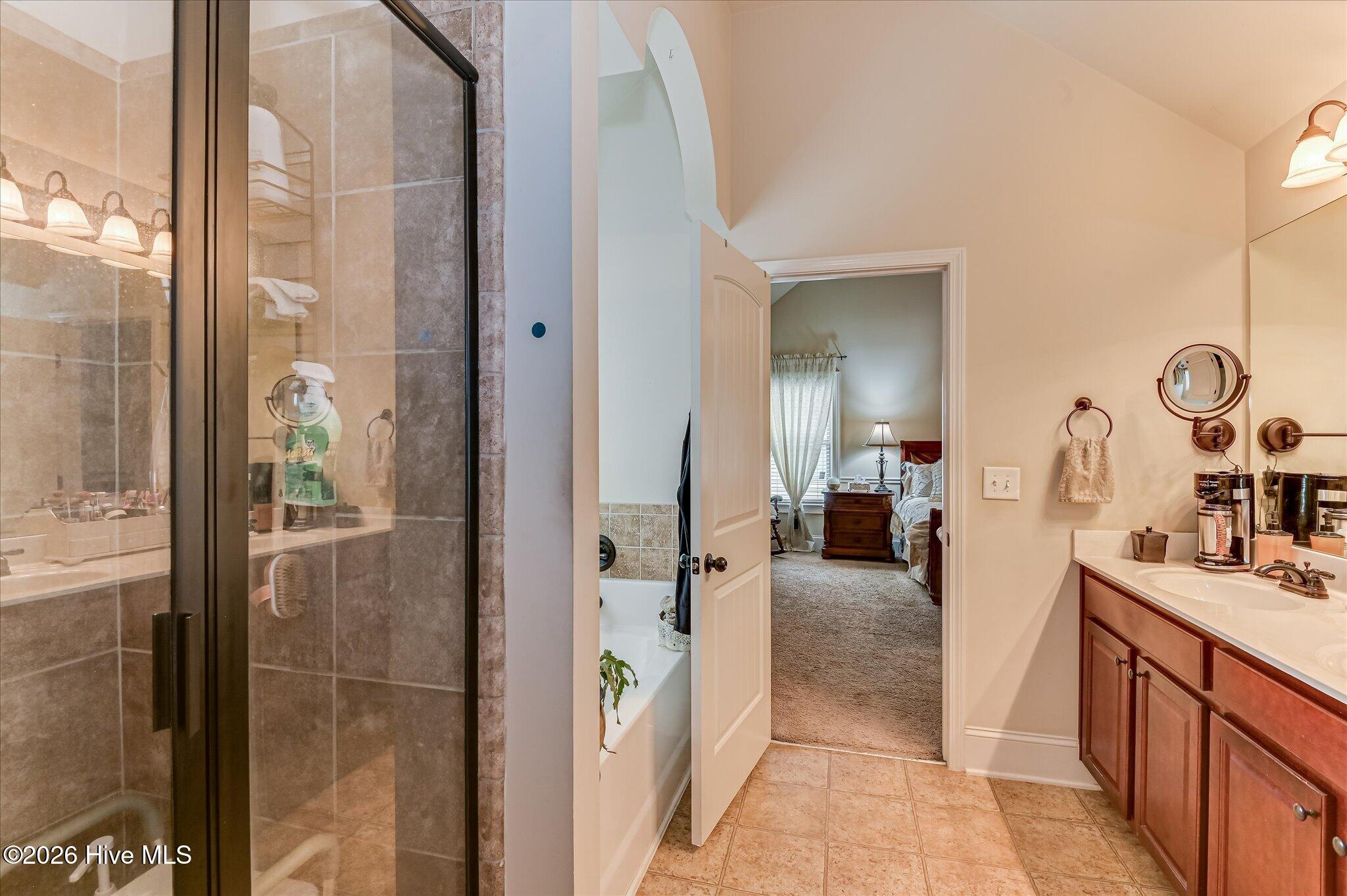 1097 Prides Crossing Property Photo 21