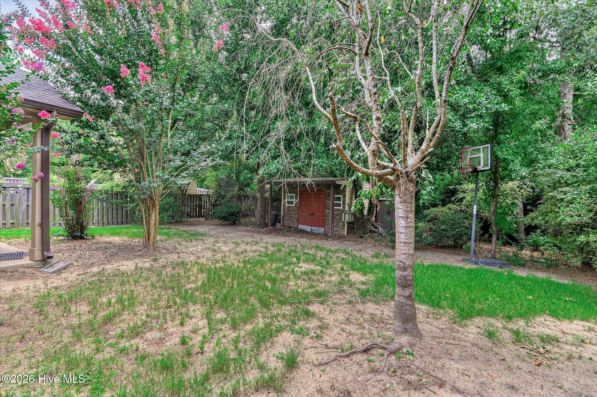 1097 Prides Crossing Property Photo 28