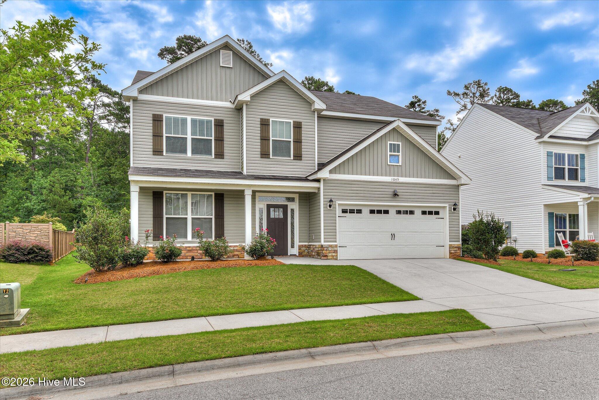 1045 Swan Court Property Photo 2