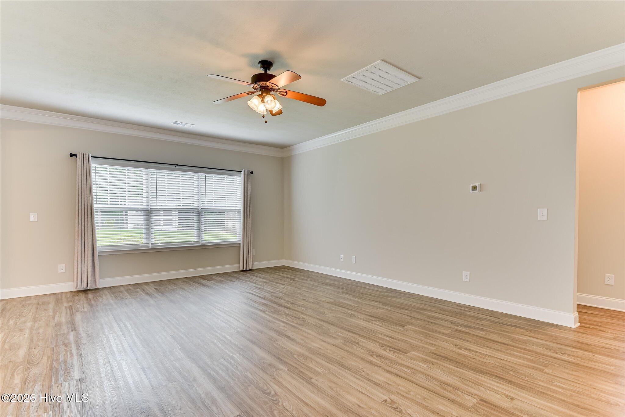 1045 Swan Court Property Photo 8