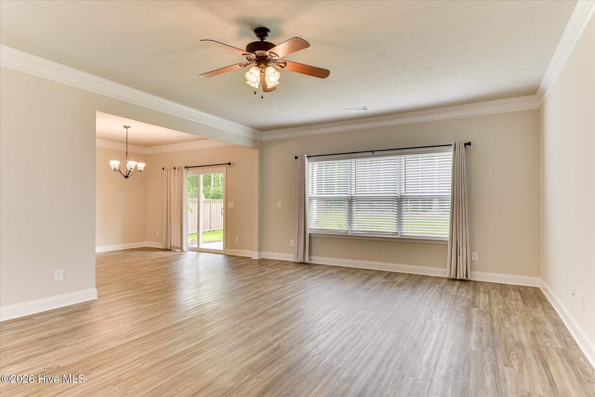 1045 Swan Court Property Photo 10