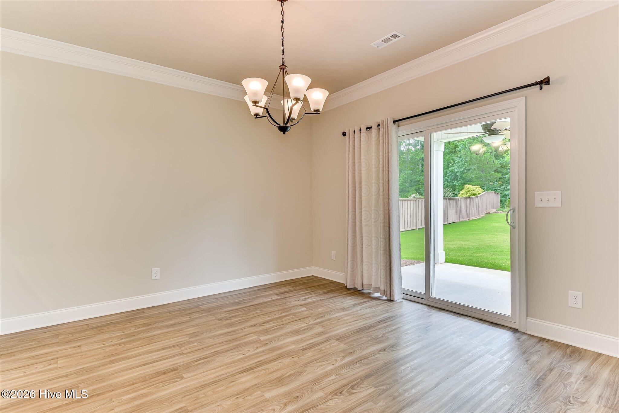 1045 Swan Court Property Photo 13