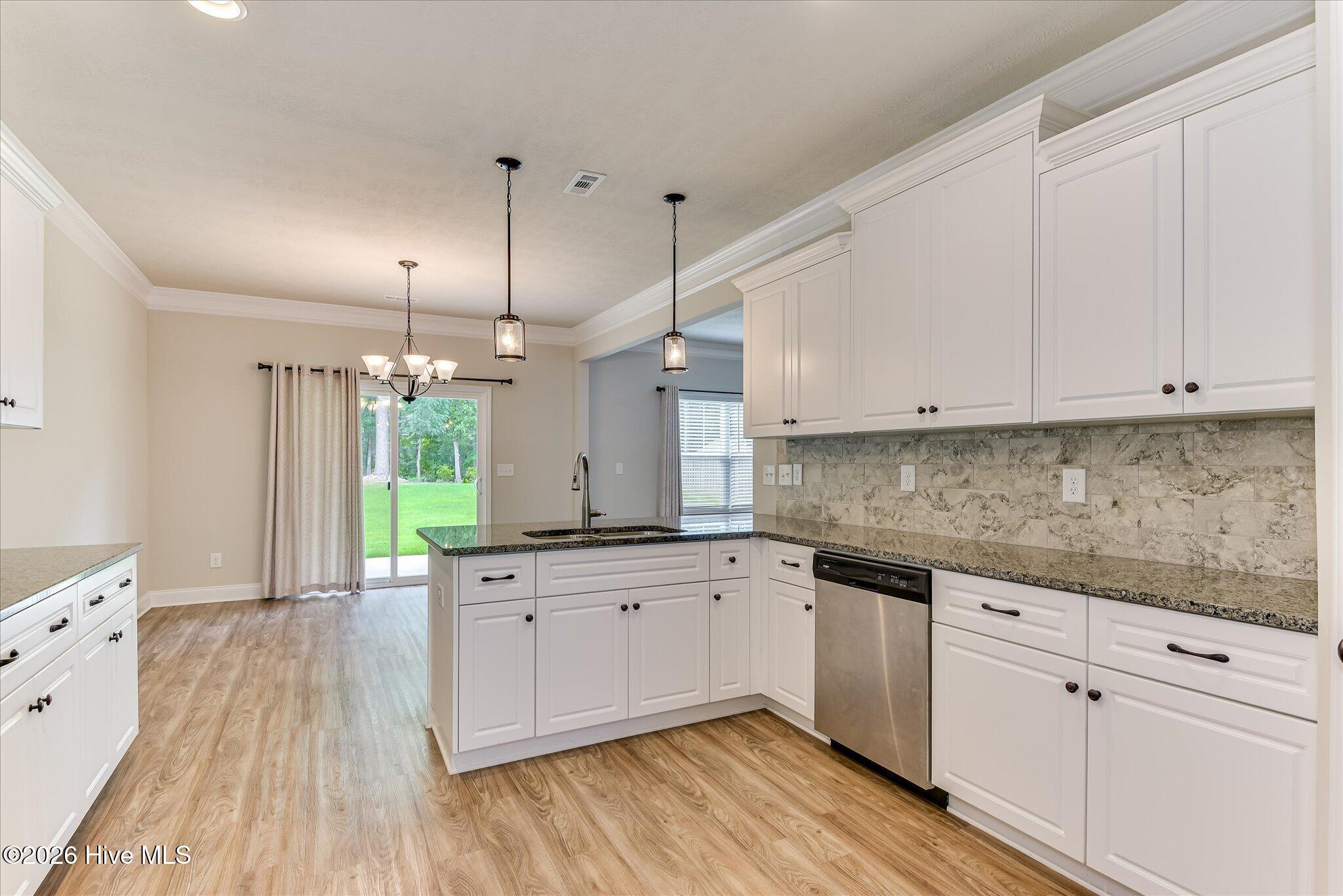 1045 Swan Court Property Photo 18