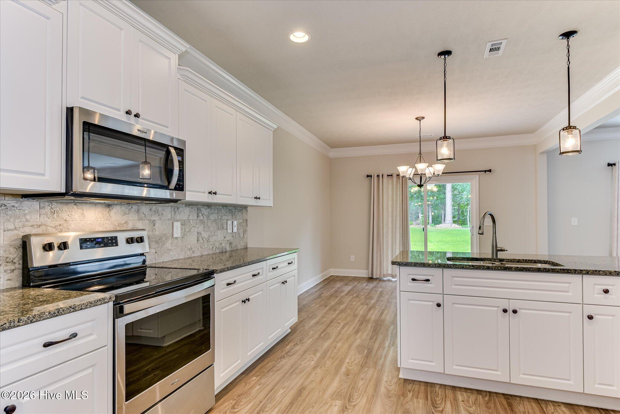 1045 Swan Court Property Photo 19