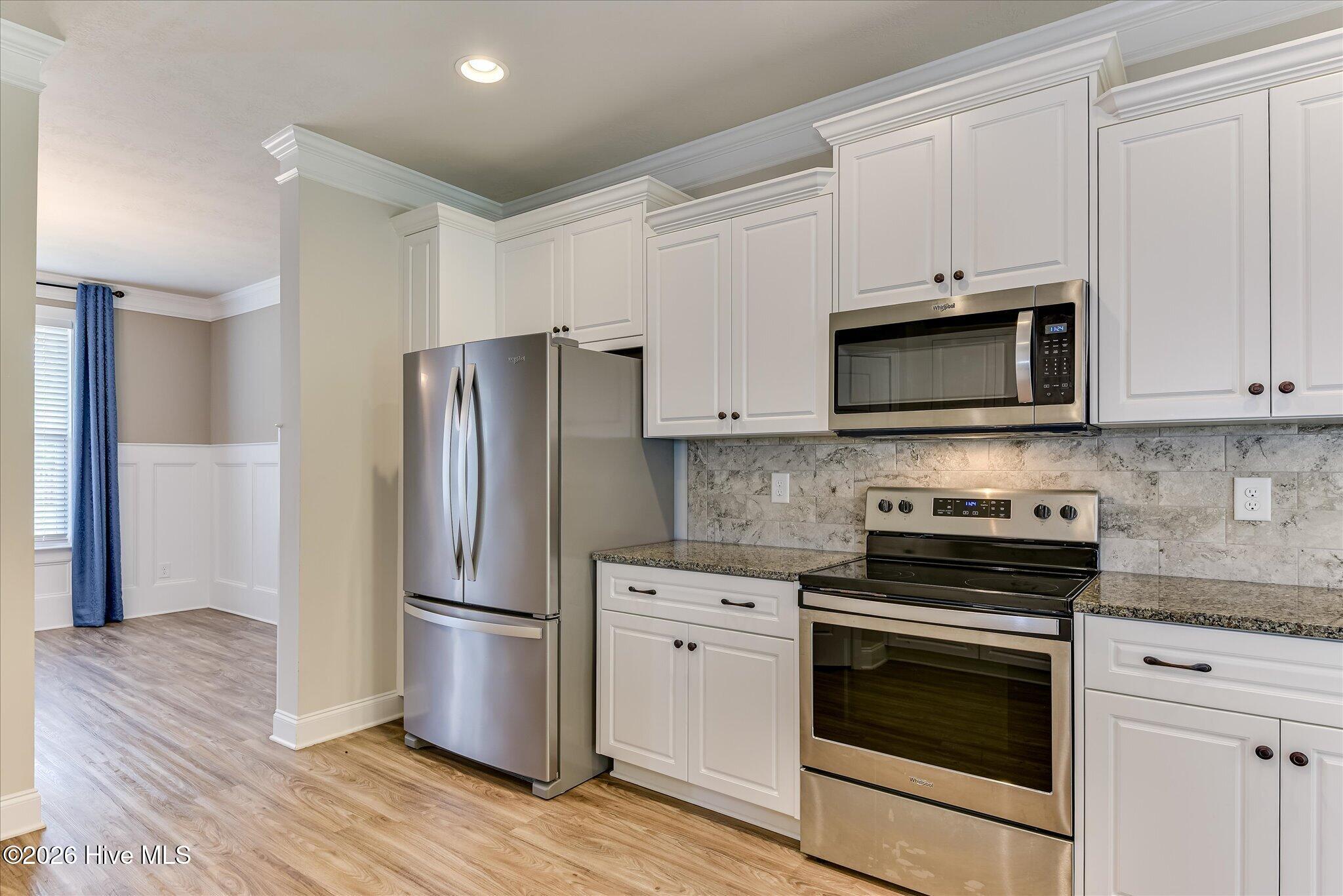 1045 Swan Court Property Photo 20