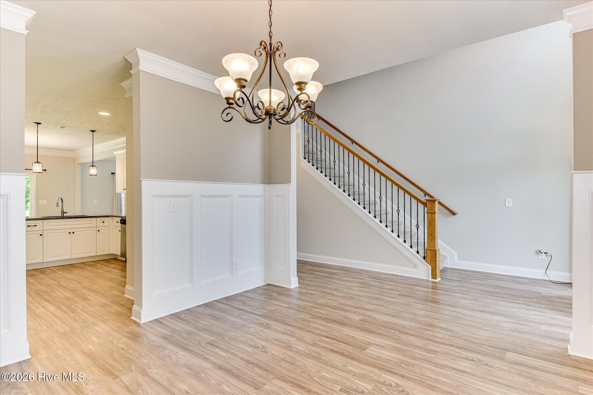 1045 Swan Court Property Photo 23