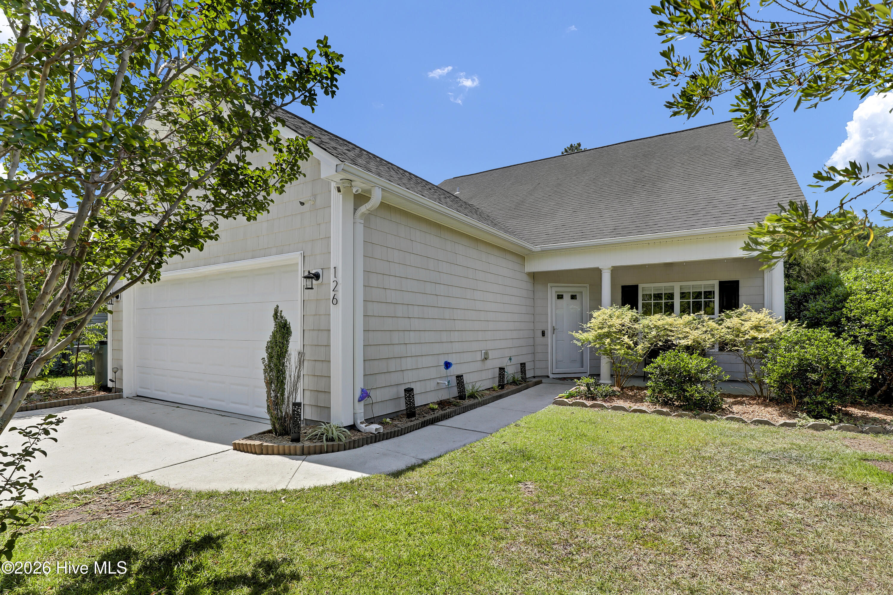 126 Leeward Lane Property Photo 1