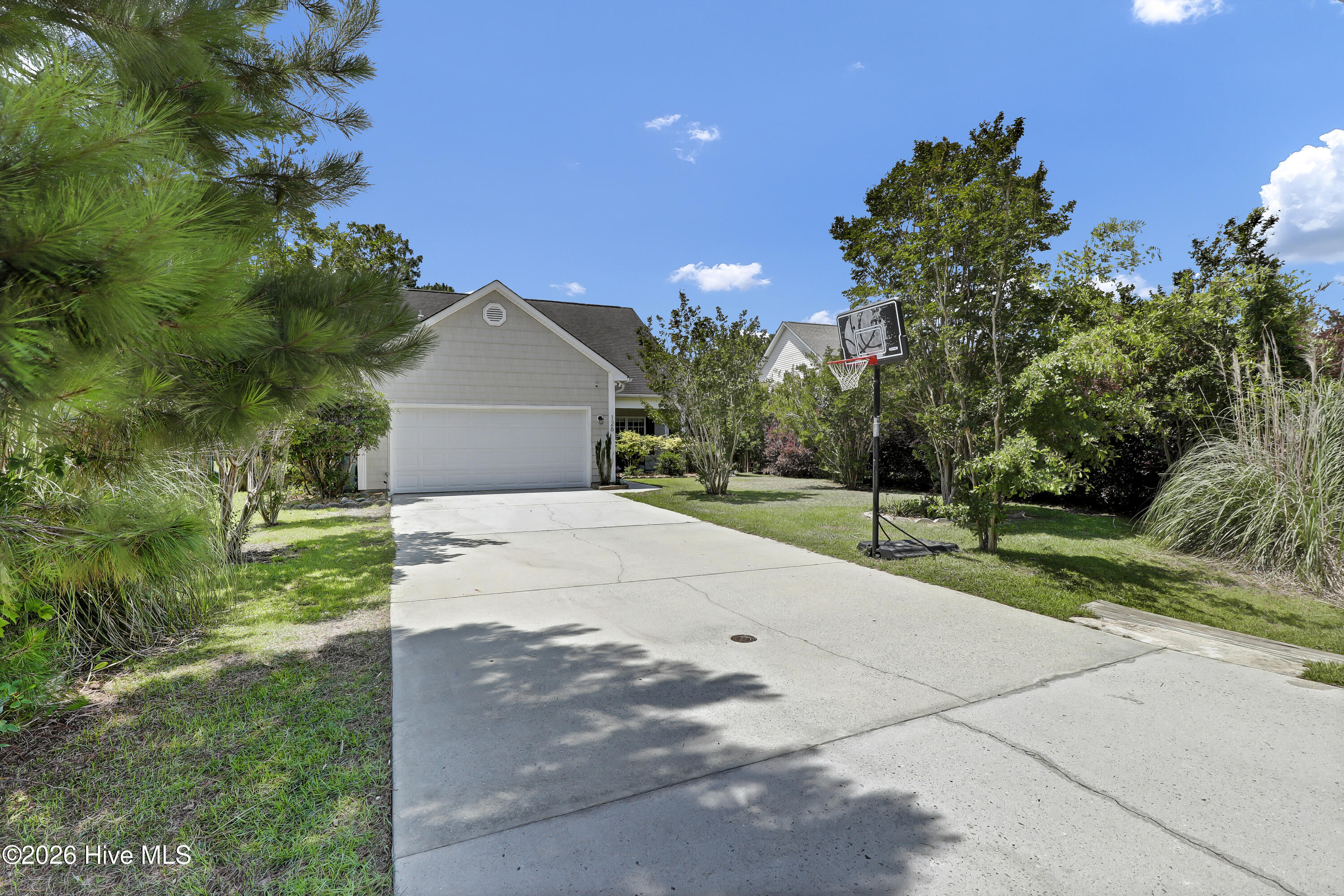 126 Leeward Lane Property Photo 2
